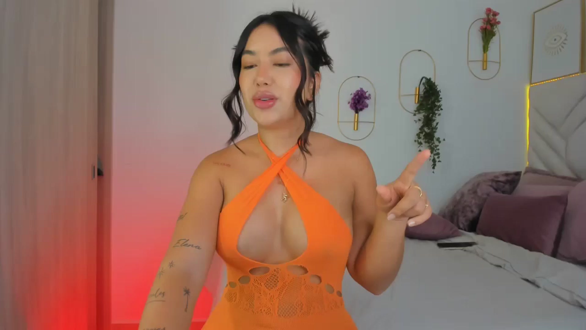 Gallery image thumbnail from Caro_Cano's myfreecams stream on, 11/01/2024, 20:48 image 7 of 20
