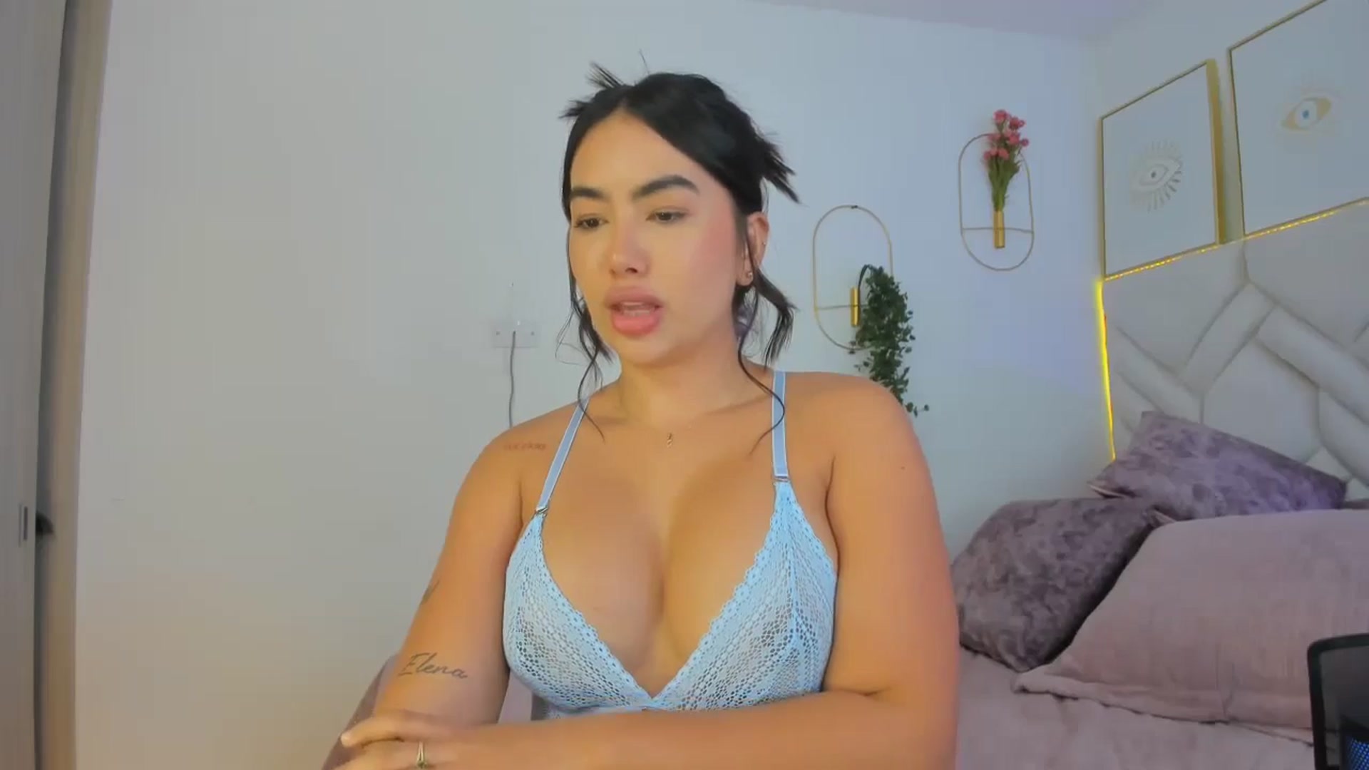 Gallery image thumbnail from Caro_Cano's myfreecams stream on, 11/05/2024, 19:26 image 5 of 20