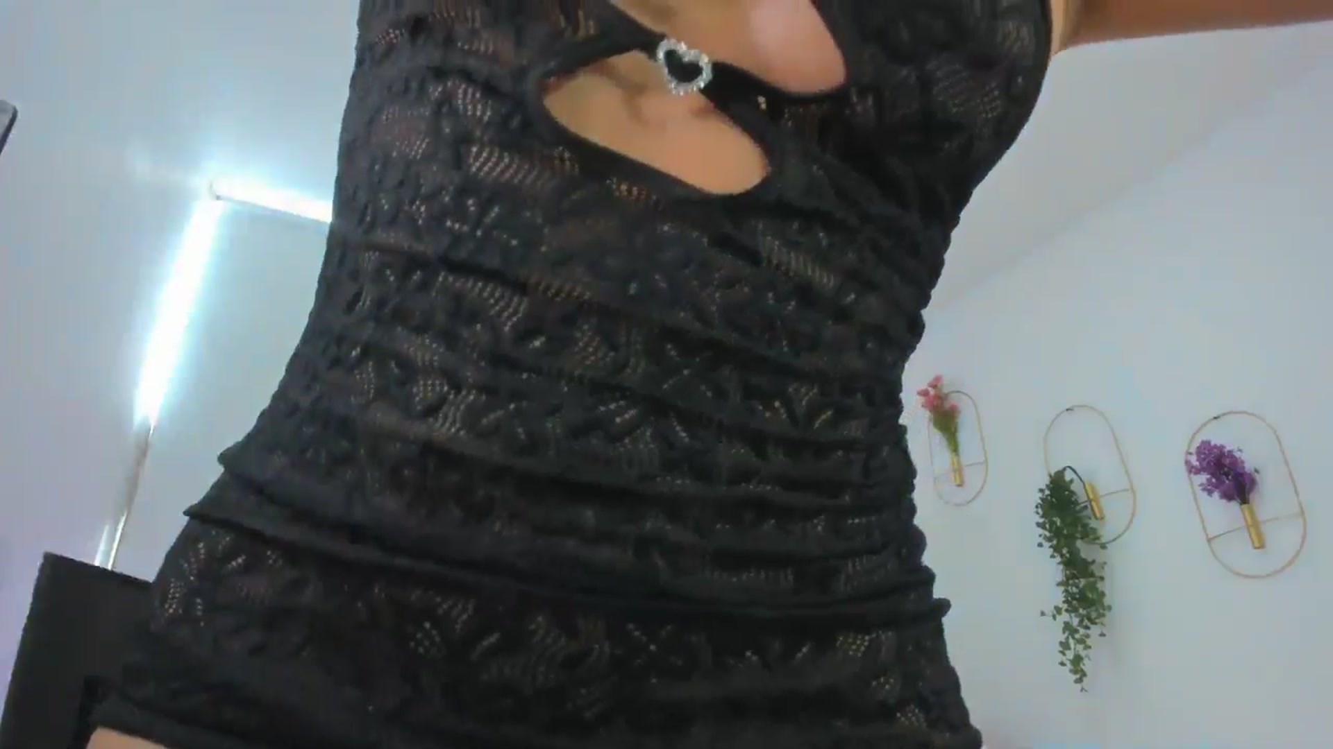 Gallery image thumbnail from Caro_Cano's myfreecams stream on, 12/07/2024, 16:15 image 3 of 20