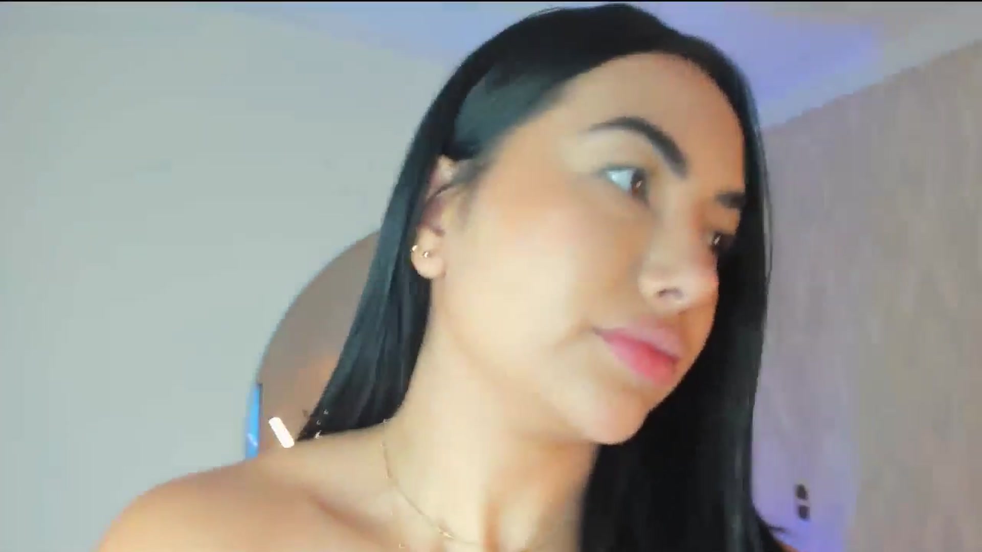 Gallery image thumbnail from Caro_Cano's myfreecams stream on, 01/18/2025, 16:29 image 12 of 20