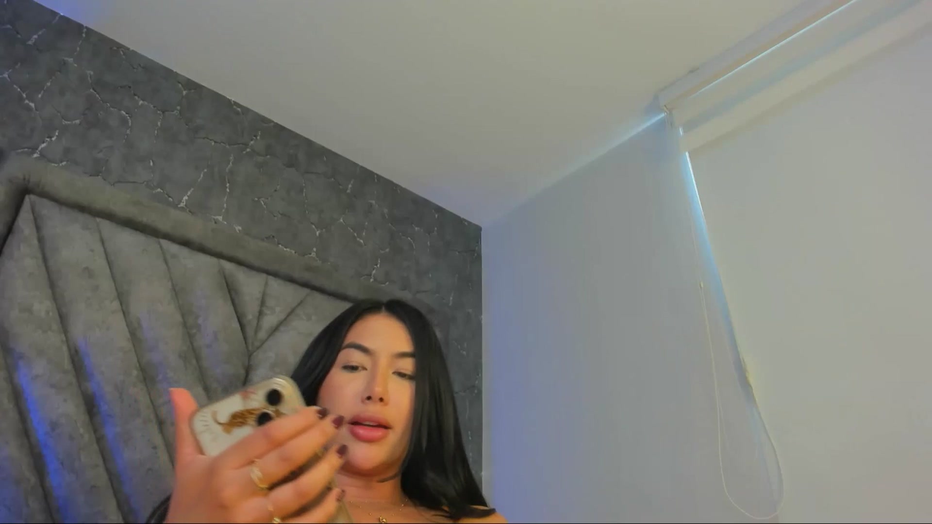Gallery image thumbnail from Caro_Cano's myfreecams stream on, 01/26/2025, 19:25 image 9 of 20