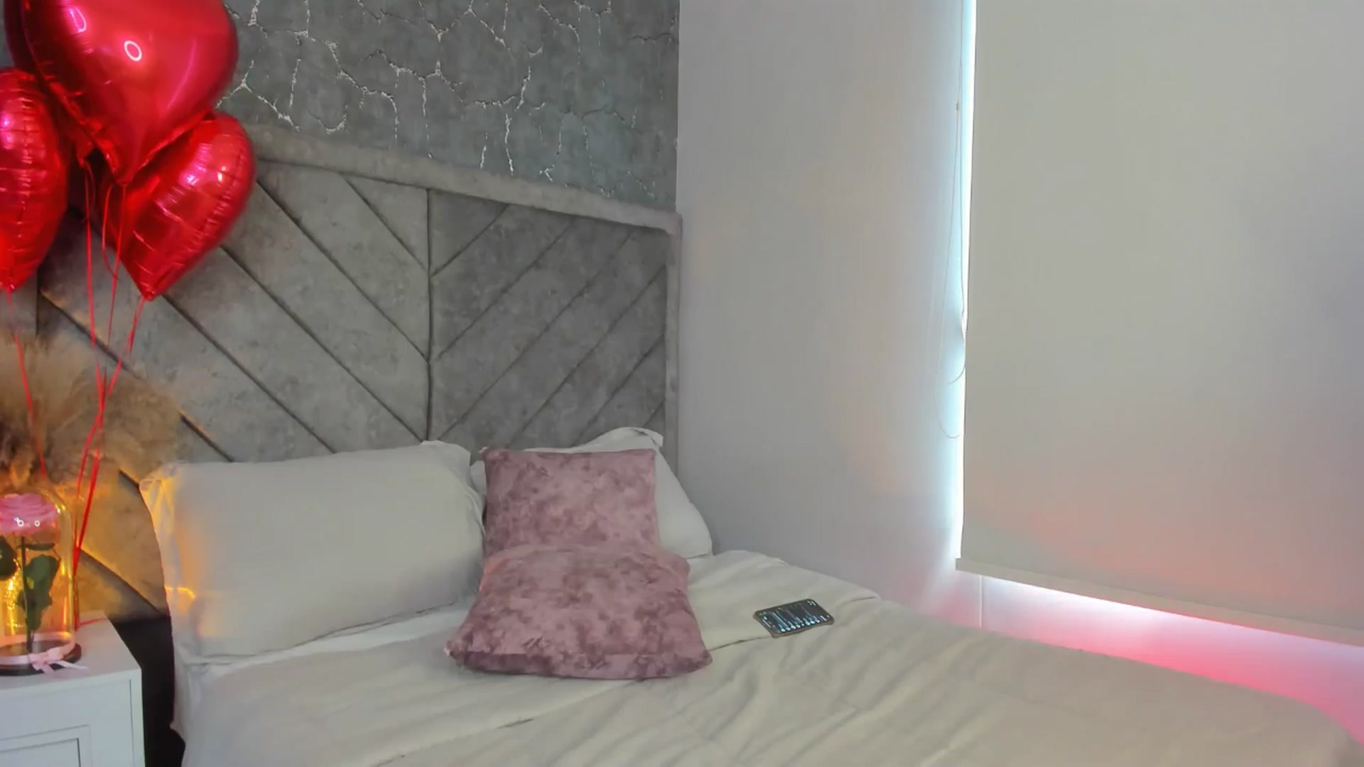 Gallery image thumbnail from Caro_Cano's myfreecams stream on, 02/15/2025, 19:10 image 6 of 20