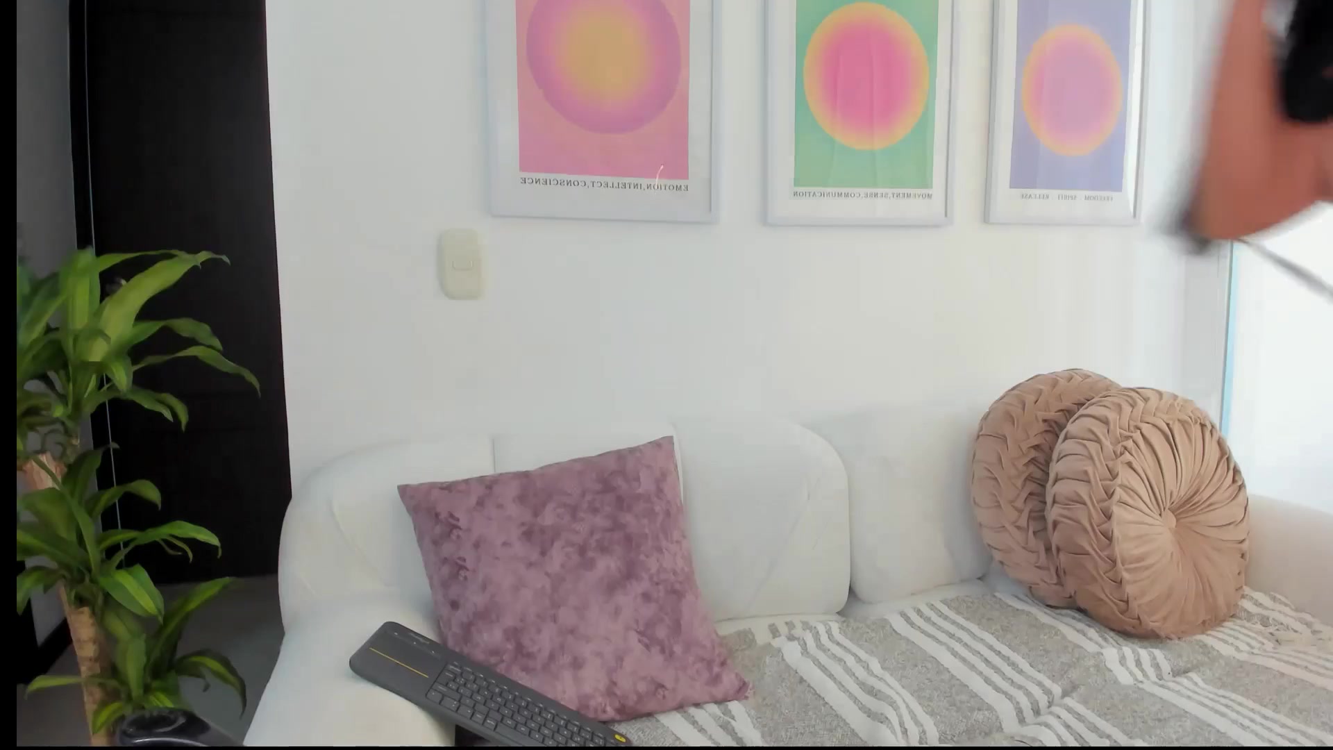 Gallery image thumbnail from Caro_Cano's myfreecams stream on, 03/15/2025, 15:57 image 19 of 20