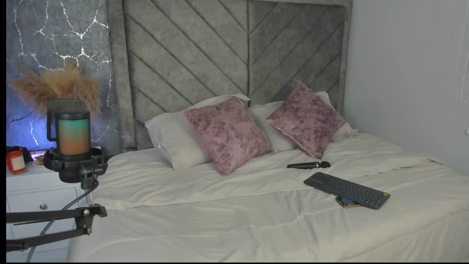 Gallery image thumbnail from Caro_Cano's myfreecams stream on, 03/18/2025, 15:11 image 20 of 20
