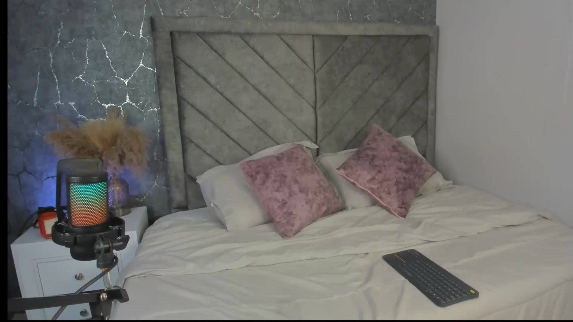 Gallery image thumbnail from Caro_Cano's myfreecams stream on, 03/18/2025, 15:11 image 5 of 20