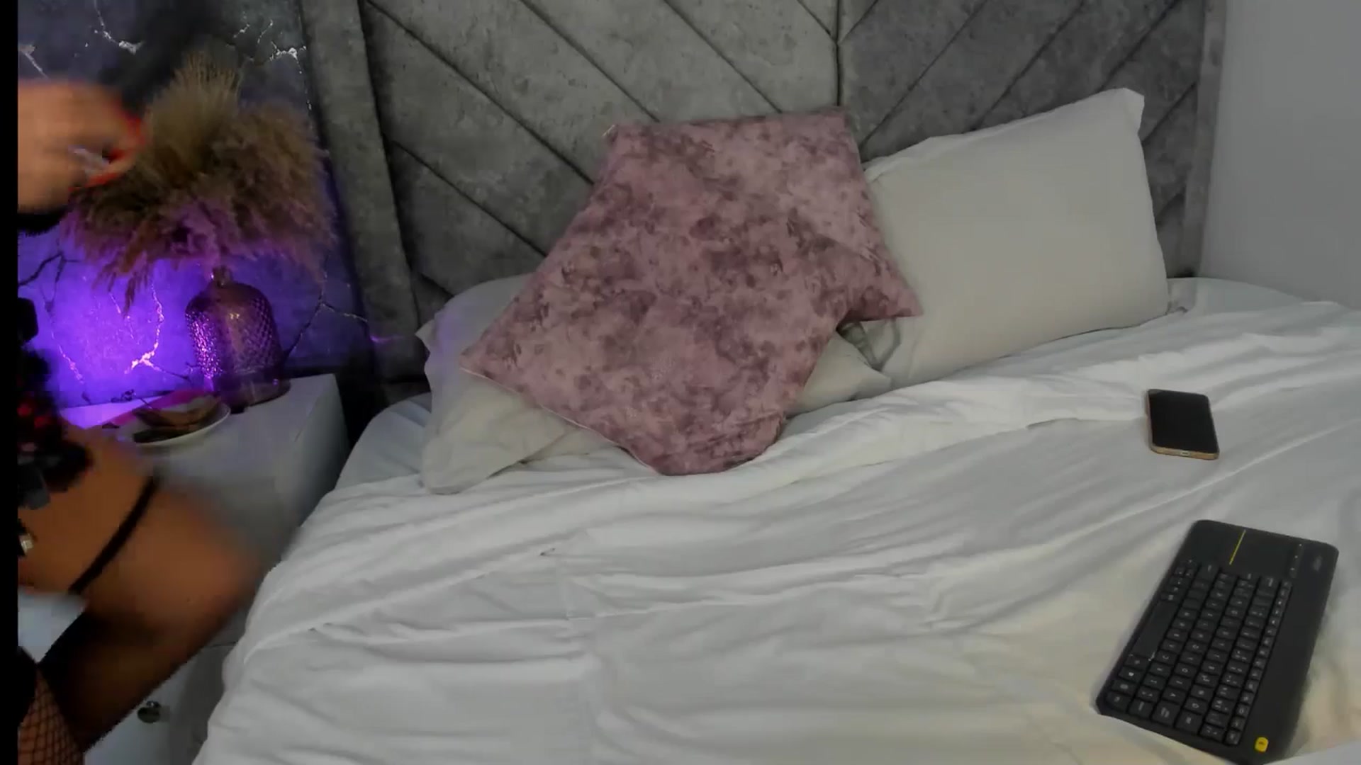 Gallery image thumbnail from Caro_Cano's myfreecams stream on, 03/24/2025, 18:41 image 19 of 20