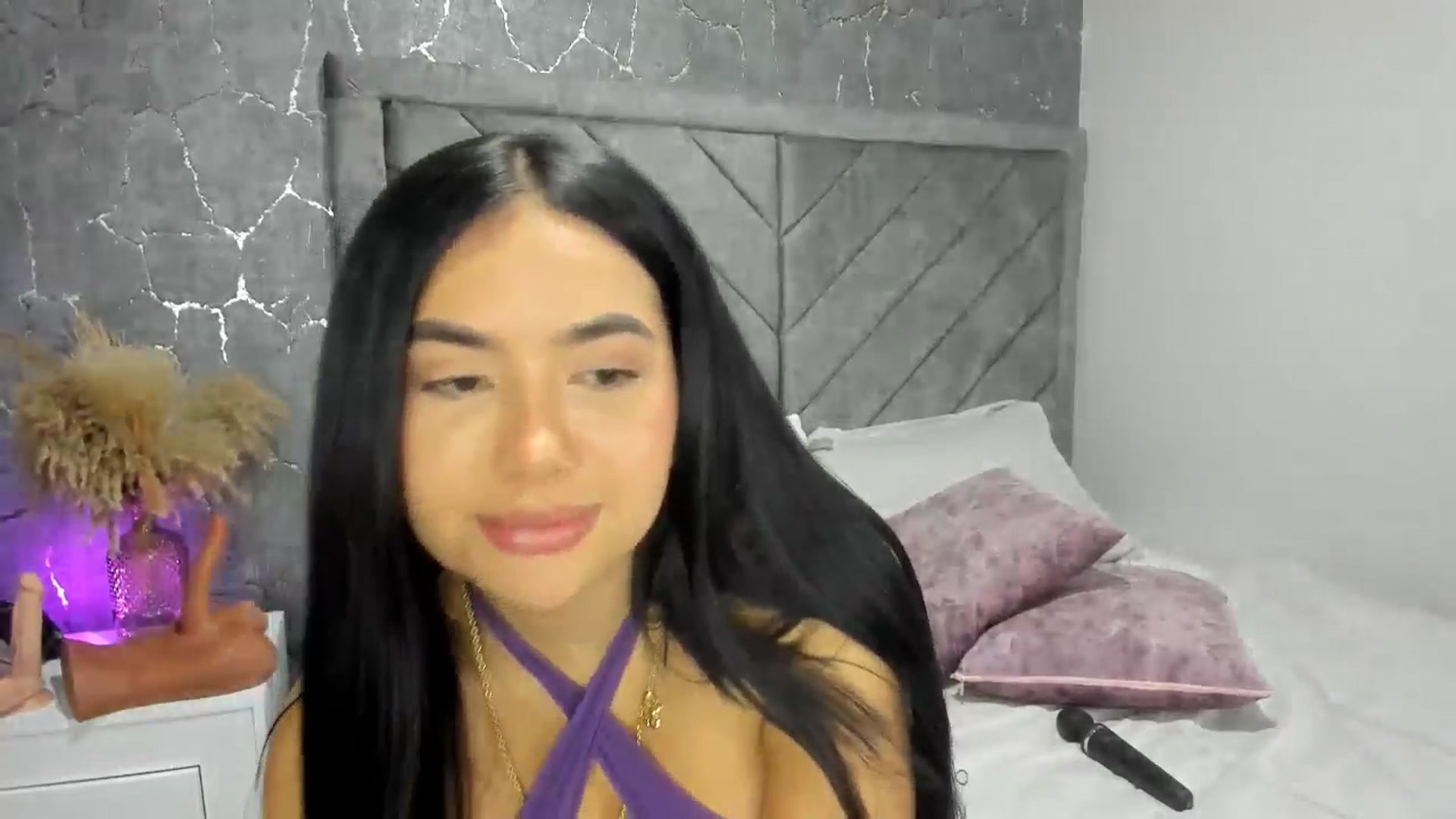 Gallery image thumbnail from Caro_Cano's myfreecams stream on, 04/10/2025, 17:12 image 7 of 20