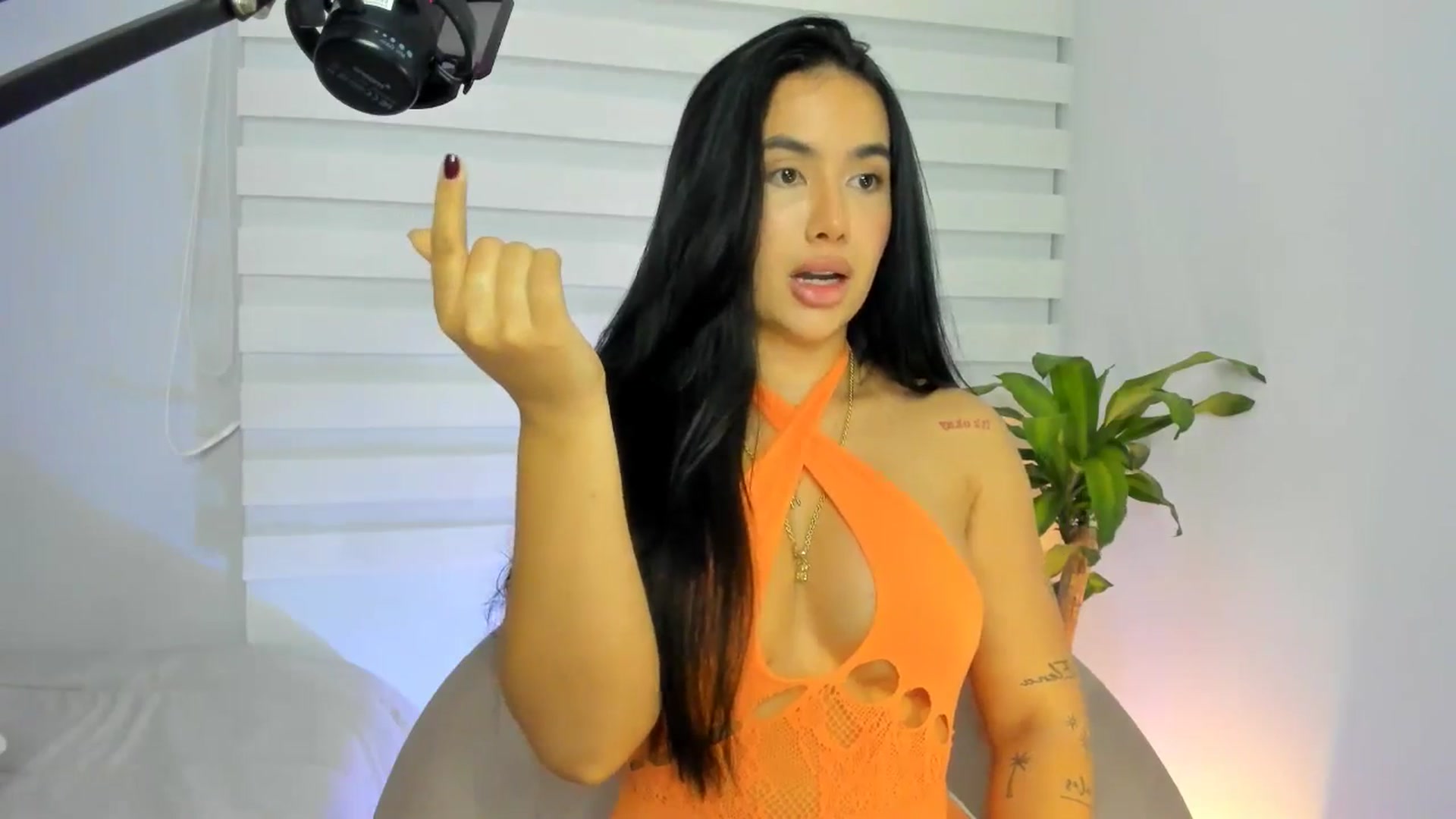 Gallery image thumbnail from Caro_Cano's myfreecams stream on, 04/20/2025, 23:30 image 20 of 20
