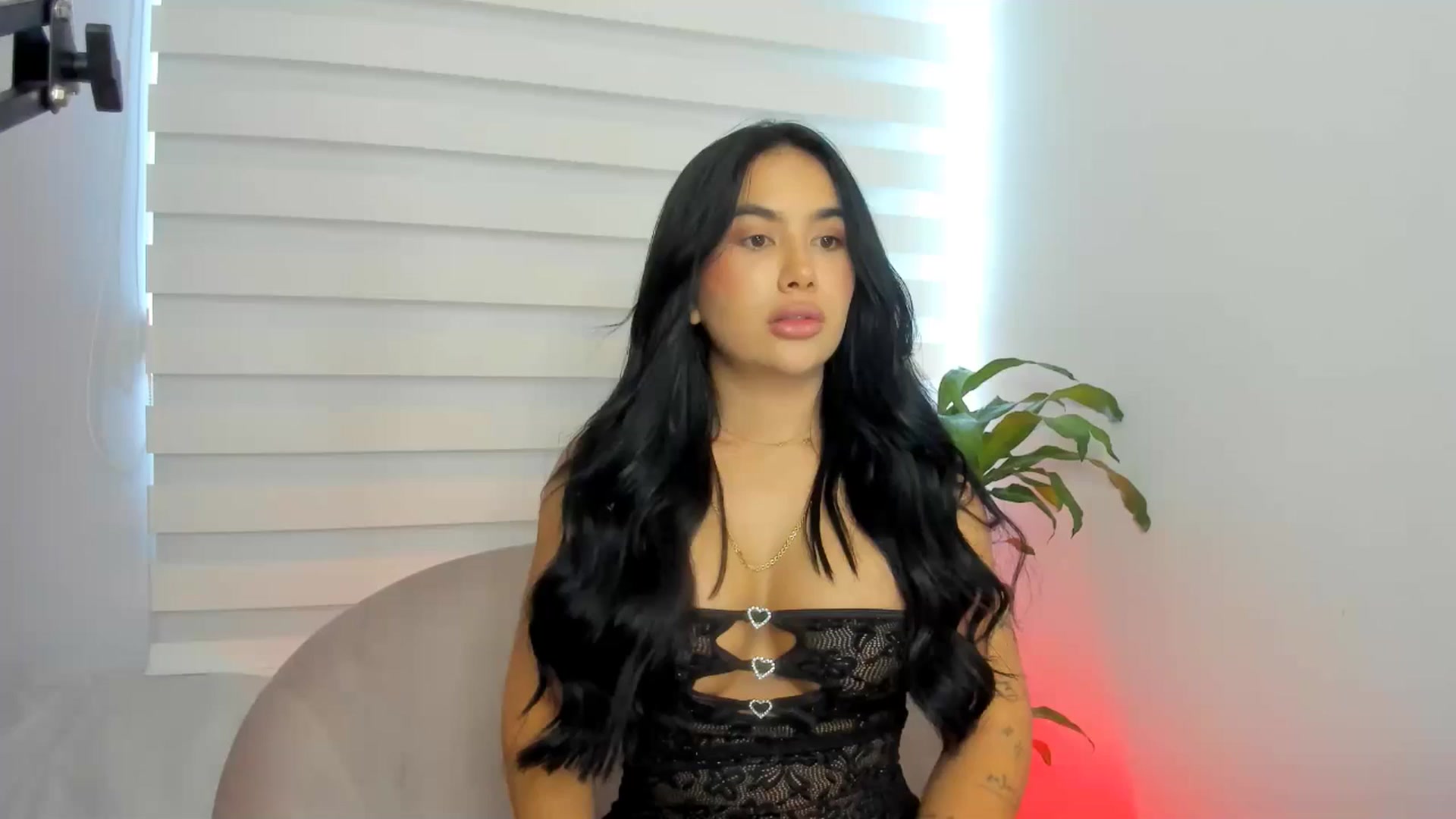 Gallery image thumbnail from Caro_Cano's myfreecams stream on, 04/21/2025, 16:52 image 1 of 20