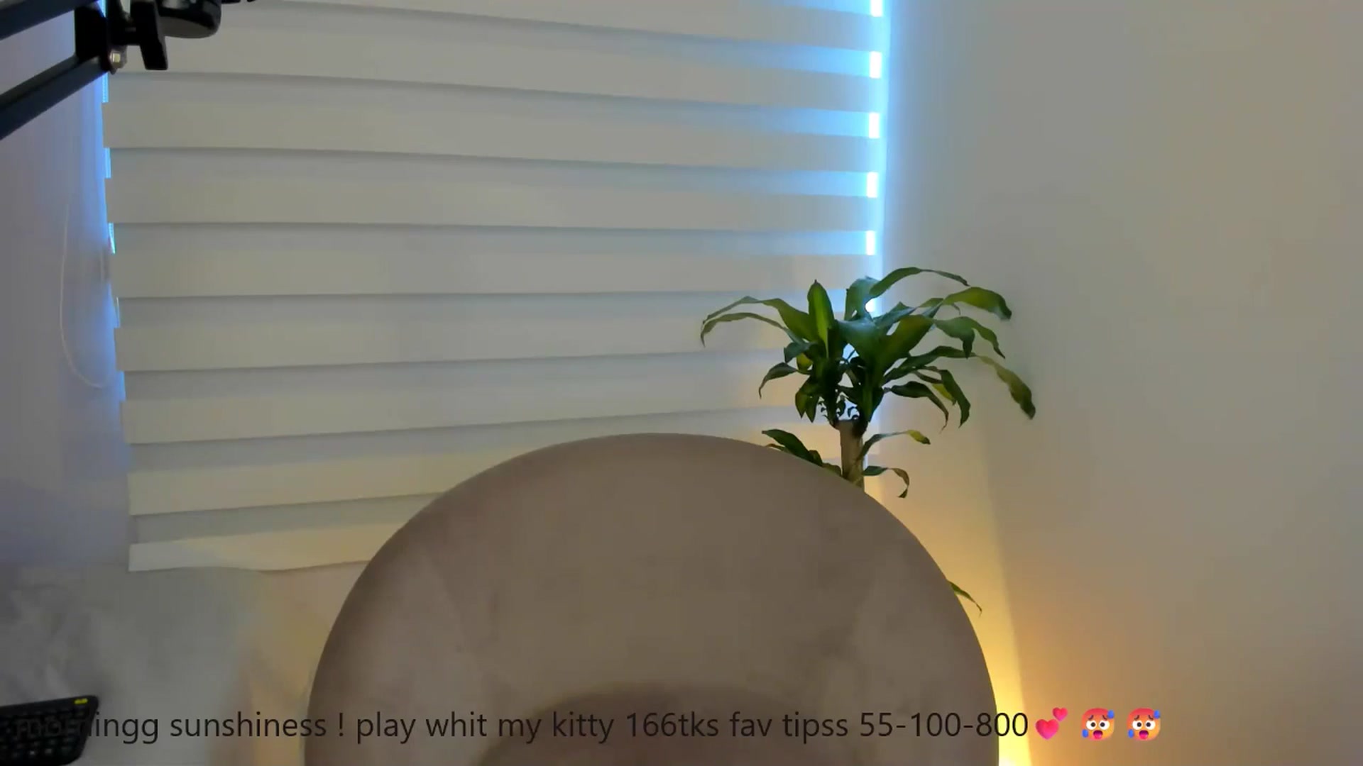 Gallery image thumbnail from Caro_Cano's myfreecams stream on, 04/21/2025, 17:21 image 6 of 20