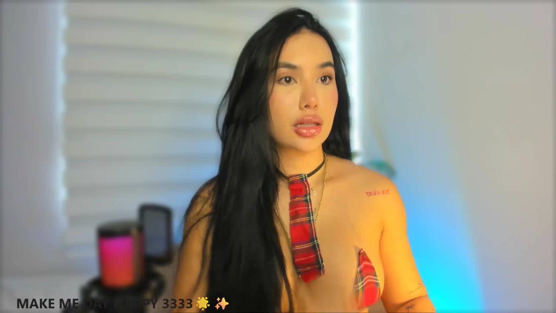 Gallery image thumbnail from Caro_Cano's myfreecams stream on, 04/30/2025, 14:33 image 19 of 20