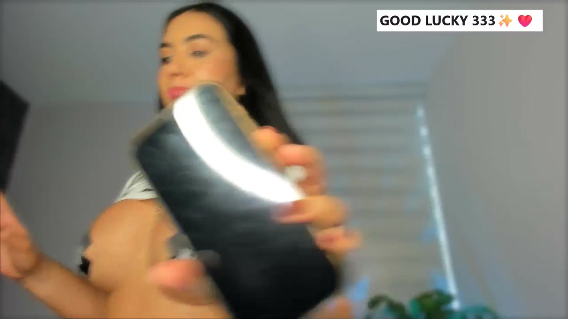 Gallery image thumbnail from Caro_Cano's myfreecams stream on, 05/02/2025, 22:07 image 20 of 20