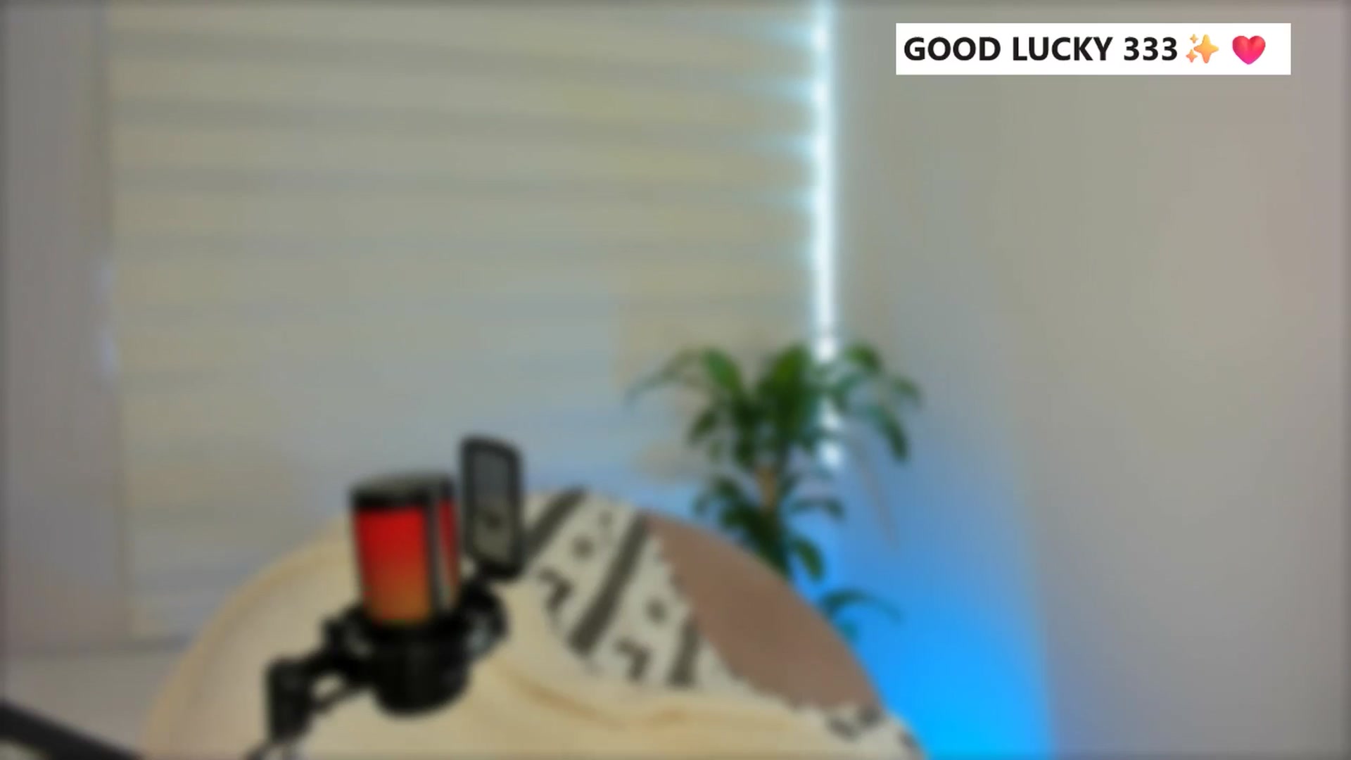 Gallery image thumbnail from Caro_Cano's myfreecams stream on, 05/04/2025, 13:57 image 3 of 20