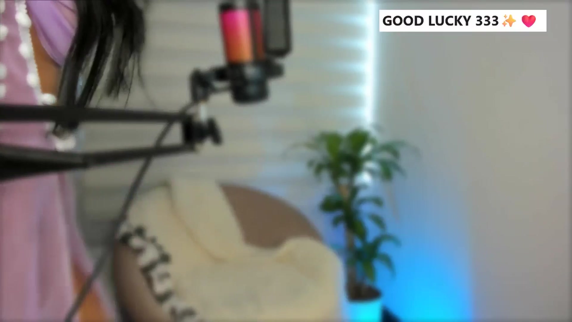 Gallery image thumbnail from Caro_Cano's myfreecams stream on, 05/05/2025, 16:33 image 14 of 20