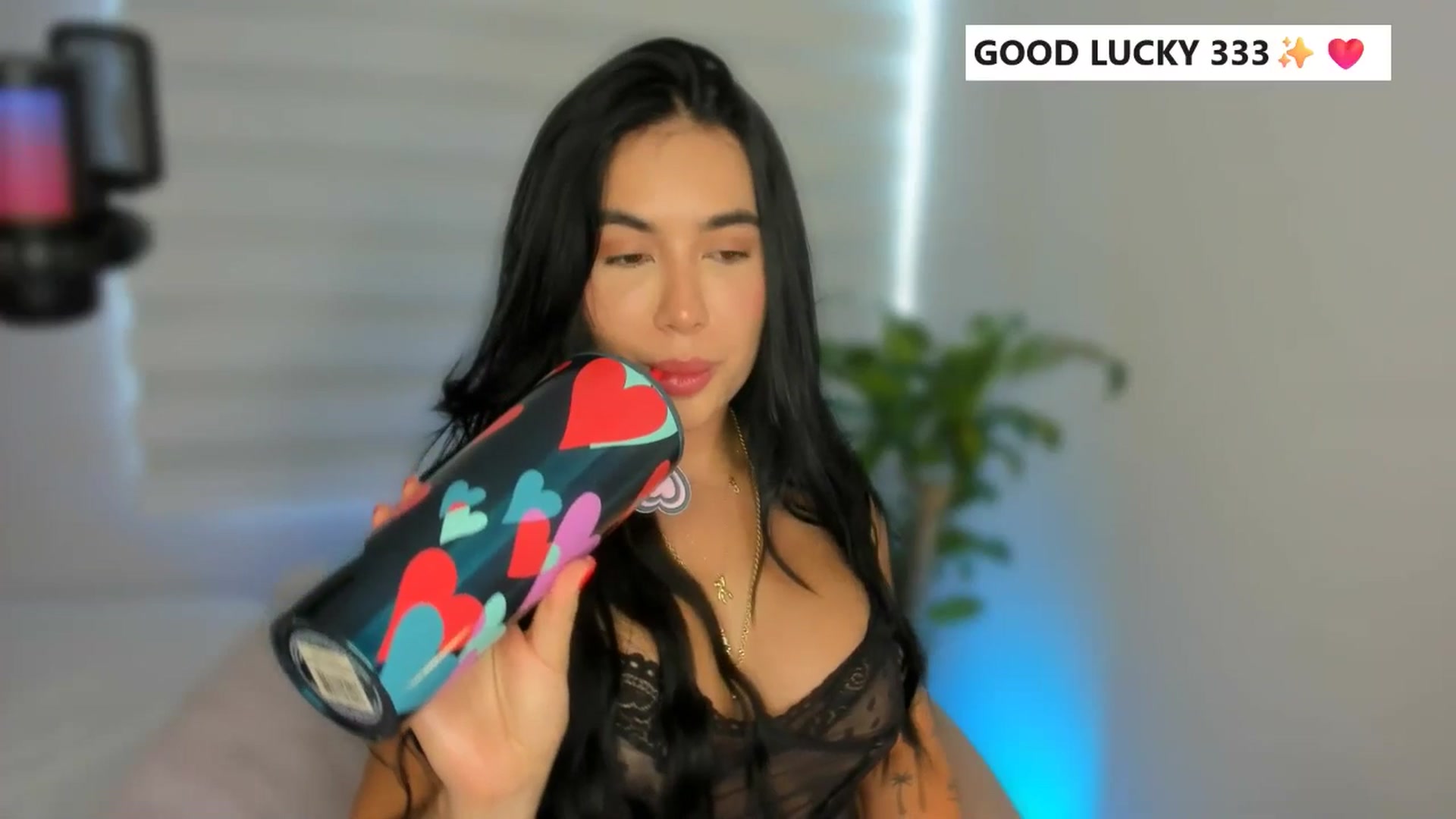 Gallery image thumbnail from Caro_Cano's myfreecams stream on, 05/06/2025, 16:26 image 9 of 20