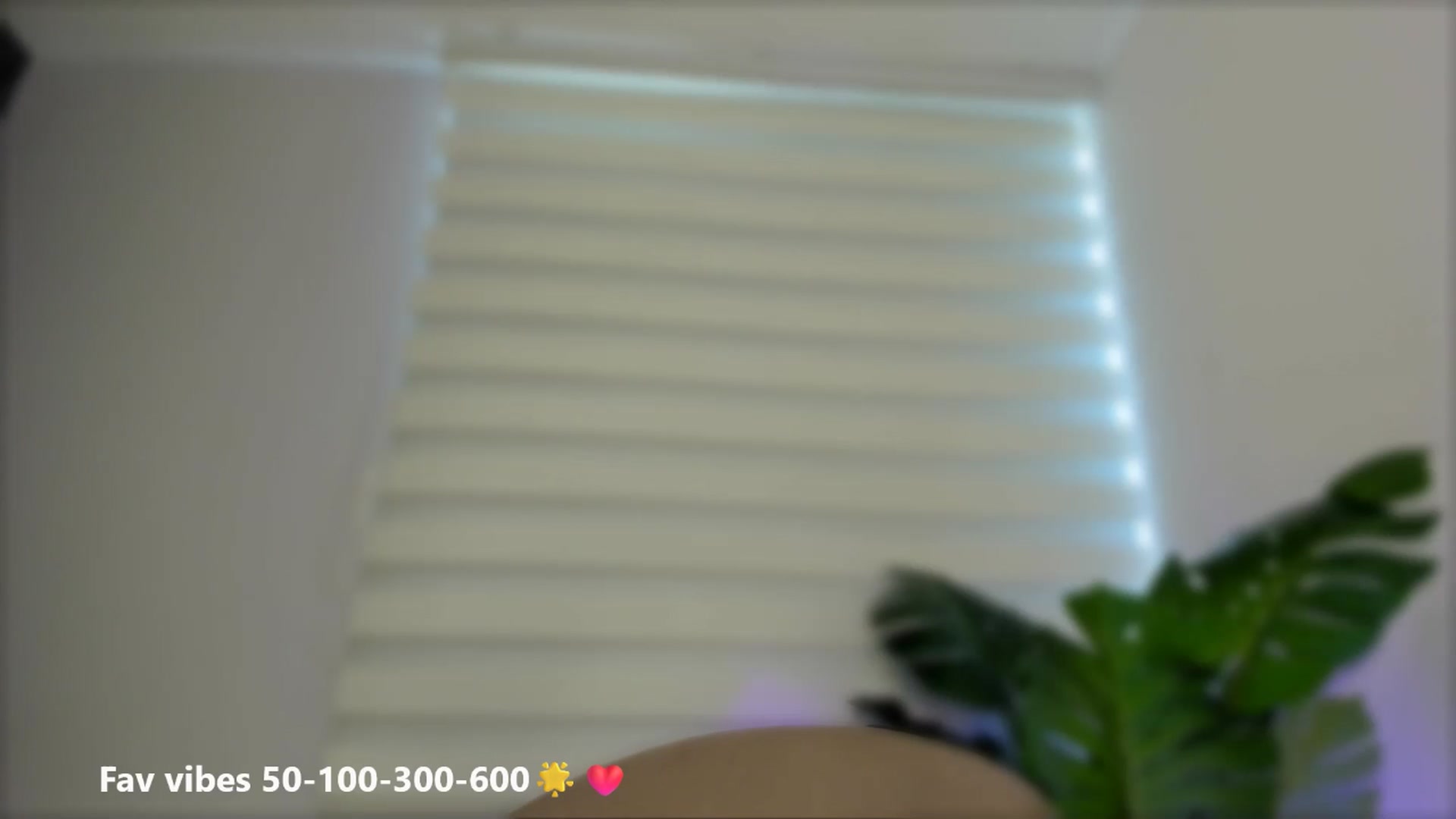 Gallery image thumbnail from Caro_Cano's myfreecams stream on, 05/10/2025, 16:41 image 5 of 20