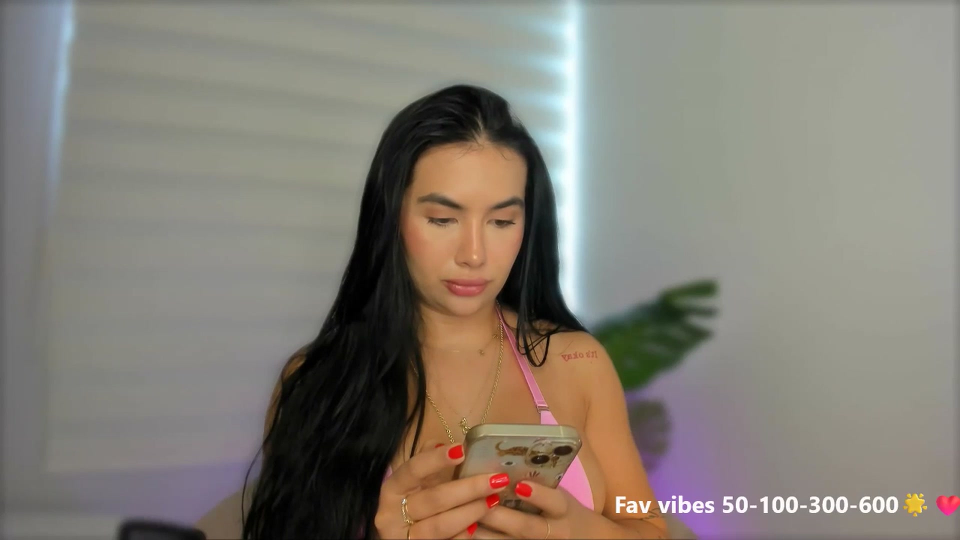 Gallery image thumbnail from Caro_Cano's myfreecams stream on, 05/13/2025, 18:14 image 19 of 20
