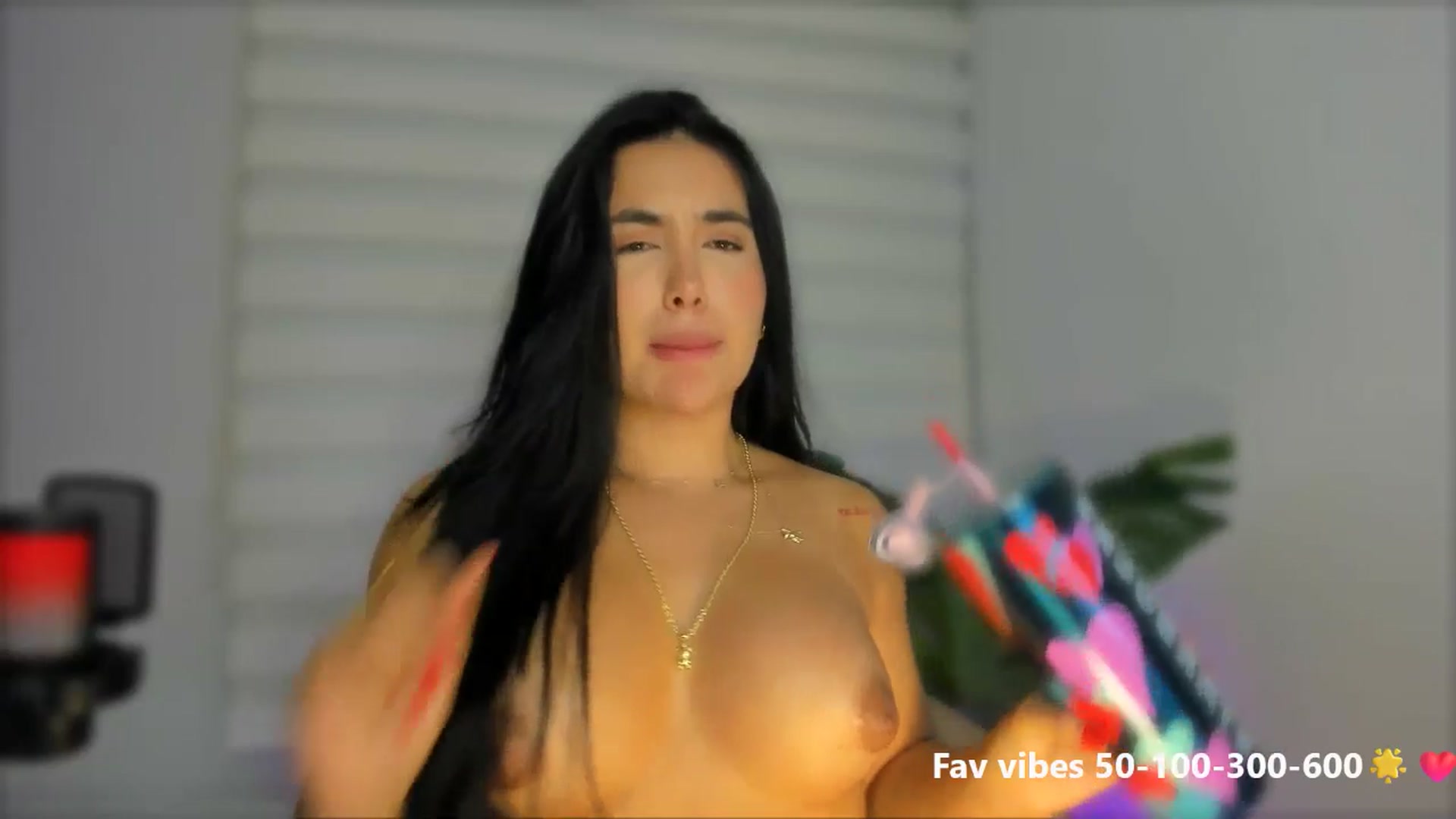 Gallery image thumbnail from Caro_Cano's myfreecams stream on, 05/14/2025, 06:58 image 14 of 20