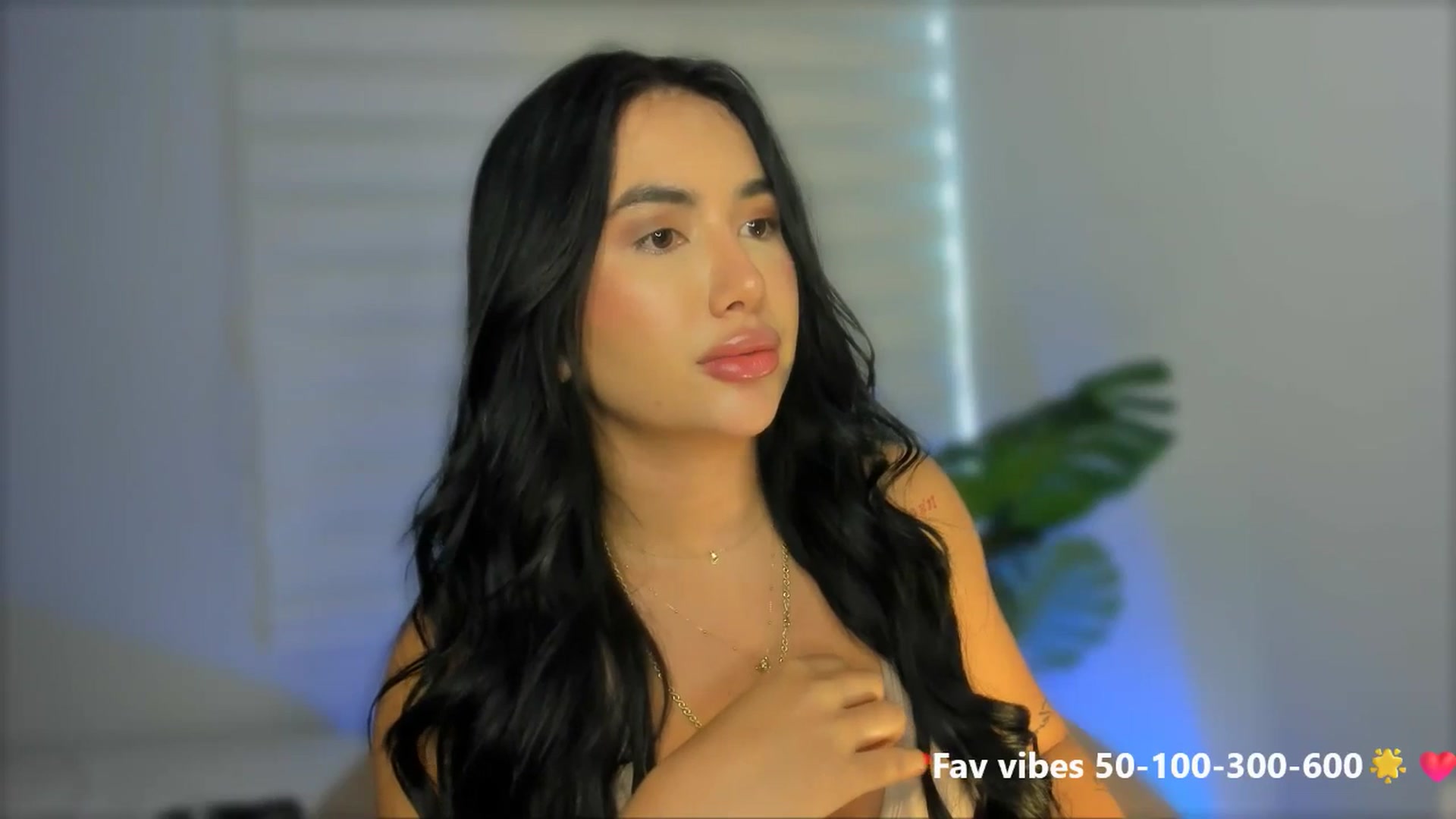 Gallery image thumbnail from Caro_Cano's myfreecams stream on, 05/16/2025, 18:05 image 19 of 20