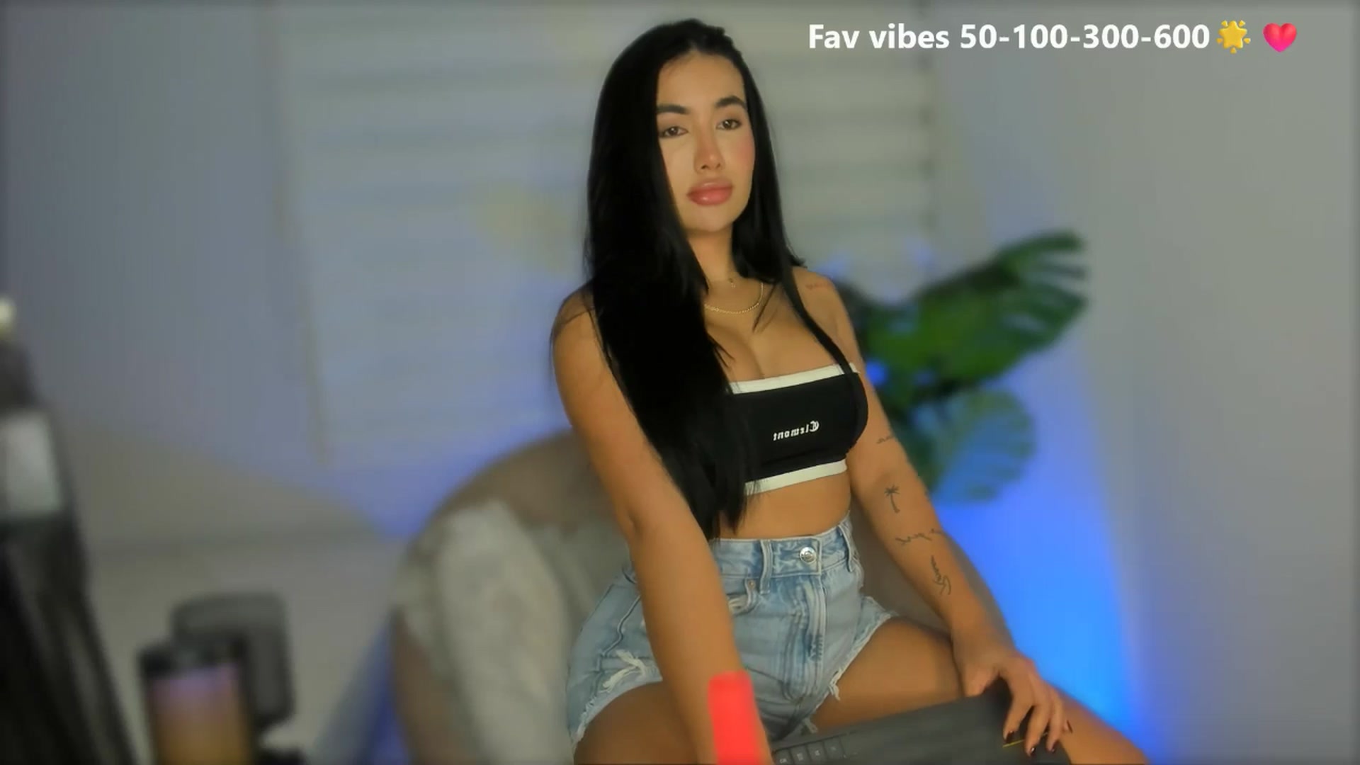 Gallery image thumbnail from Caro_Cano's myfreecams stream on, 05/18/2025, 04:01 image 6 of 20