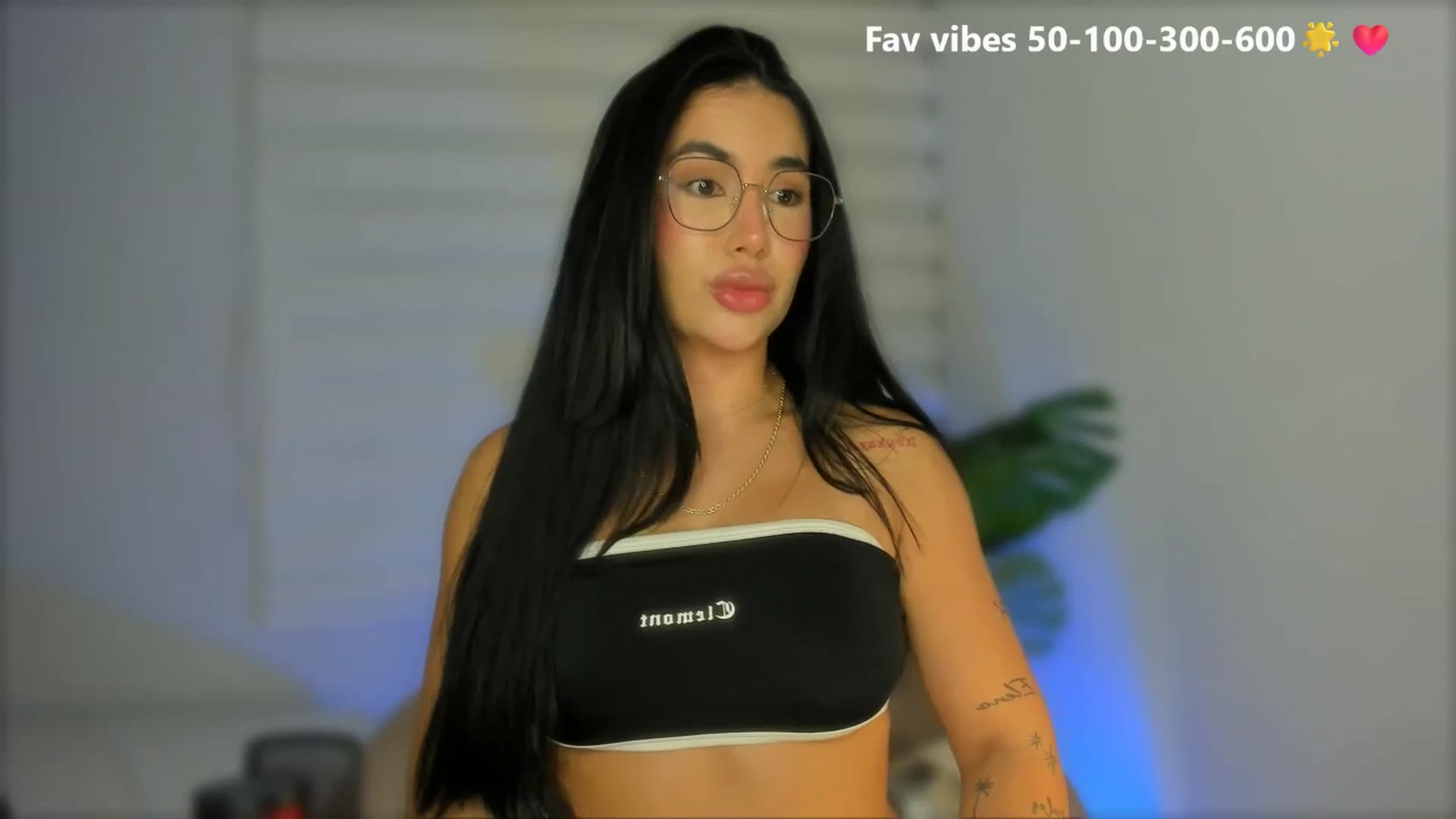 Gallery image thumbnail from Caro_Cano's myfreecams stream on, 05/18/2025, 04:01 image 15 of 20