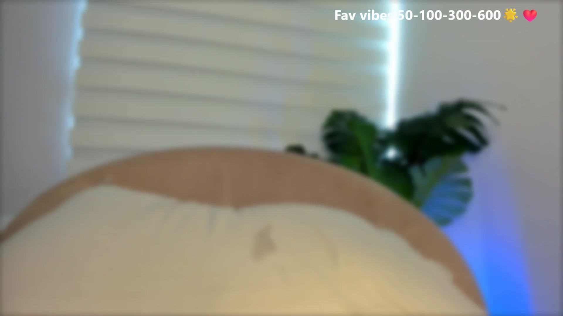 Gallery image thumbnail from Caro_Cano's myfreecams stream on, 05/19/2025, 17:39 image 4 of 20