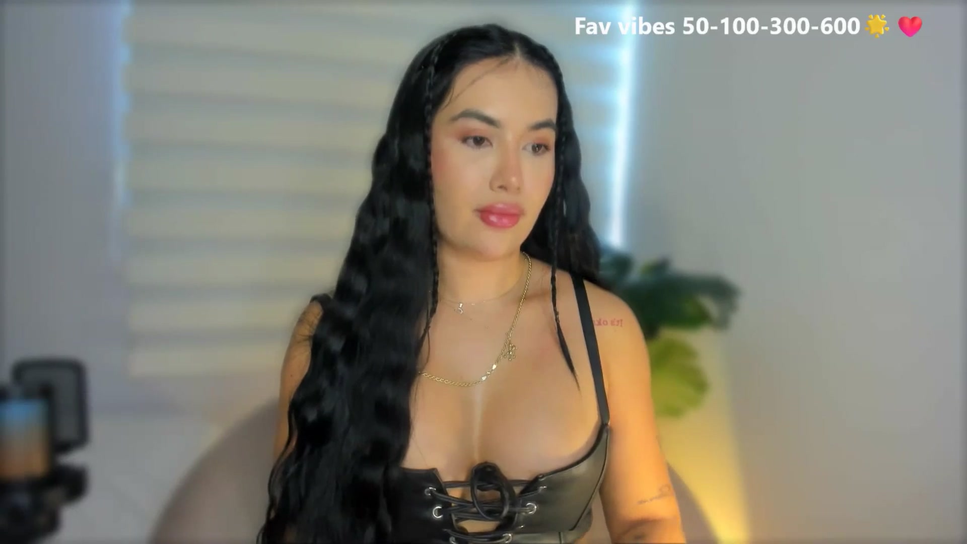 Gallery image thumbnail from Caro_Cano's myfreecams stream on, 05/20/2025, 16:03 image 2 of 20