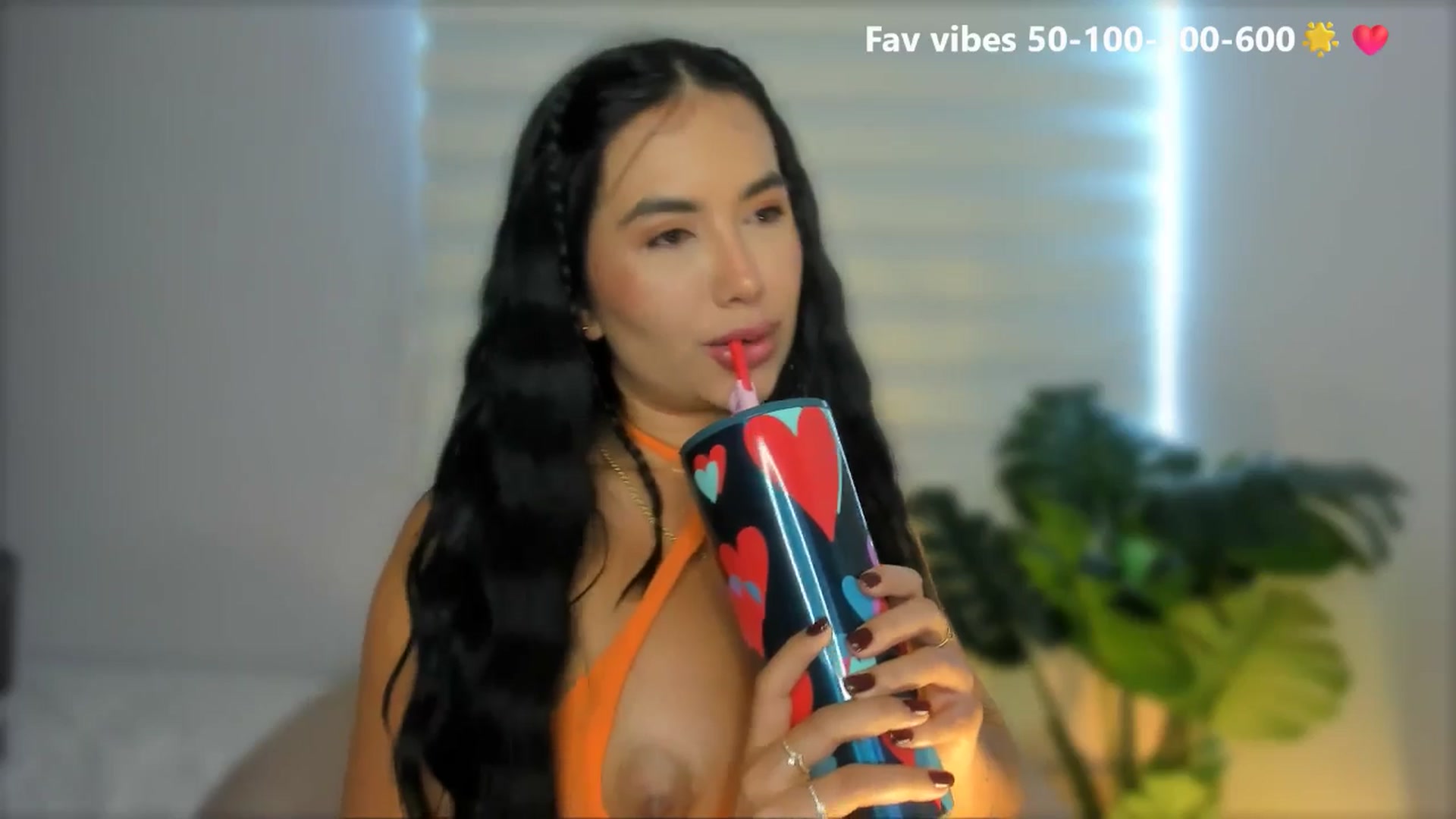 Gallery image thumbnail from Caro_Cano's myfreecams stream on, 05/20/2025, 17:56 image 14 of 20