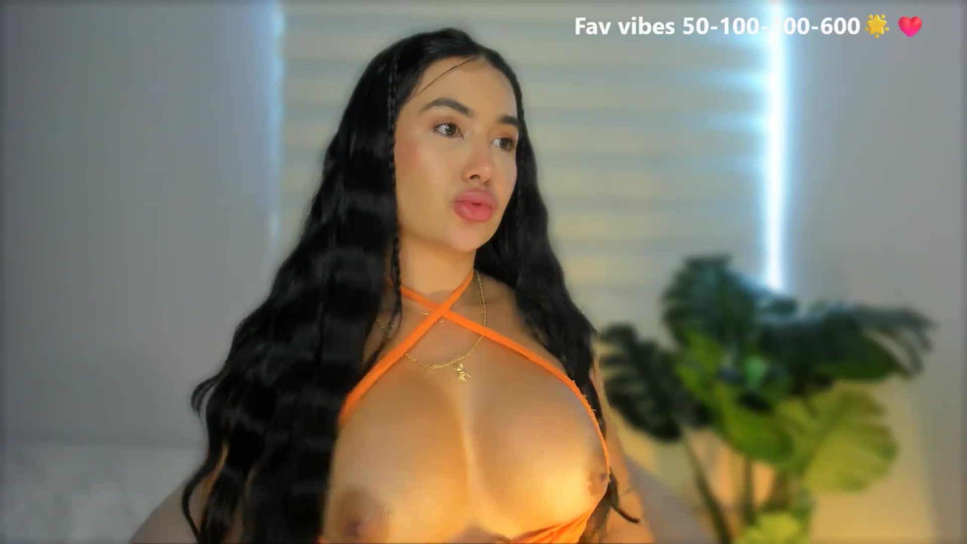 Gallery image thumbnail from Caro_Cano's myfreecams stream on, 05/20/2025, 17:56 image 9 of 20