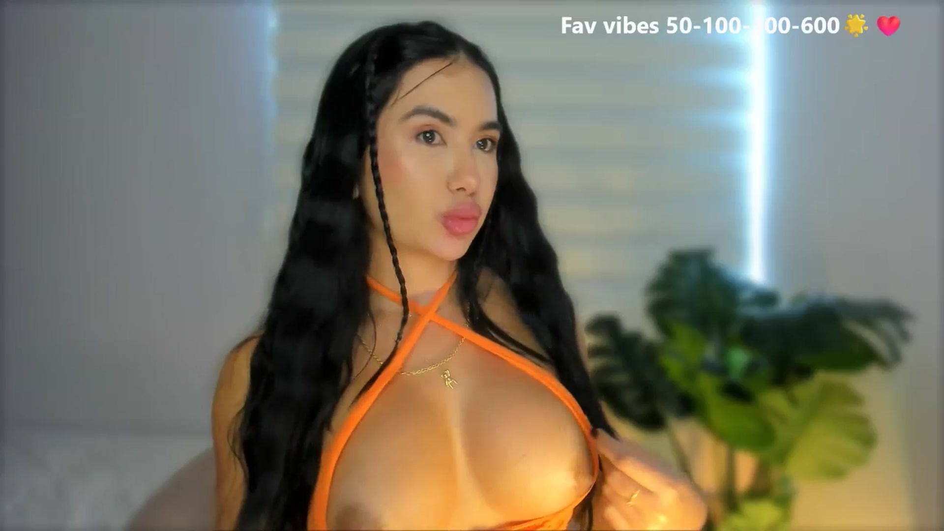 Gallery image thumbnail from Caro_Cano's myfreecams stream on, 05/20/2025, 17:56 image 12 of 20