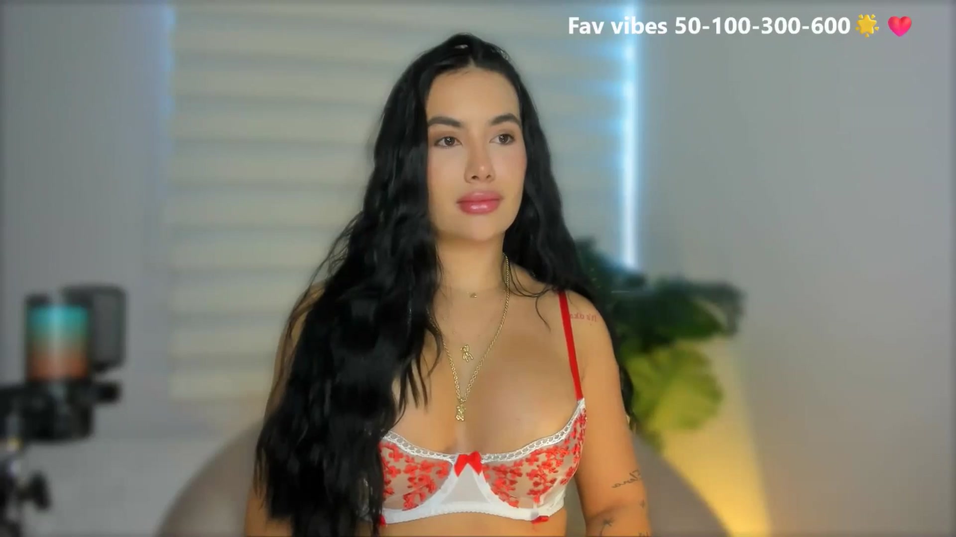 Gallery image thumbnail from Caro_Cano's myfreecams stream on, 05/21/2025, 15:43 image 8 of 20