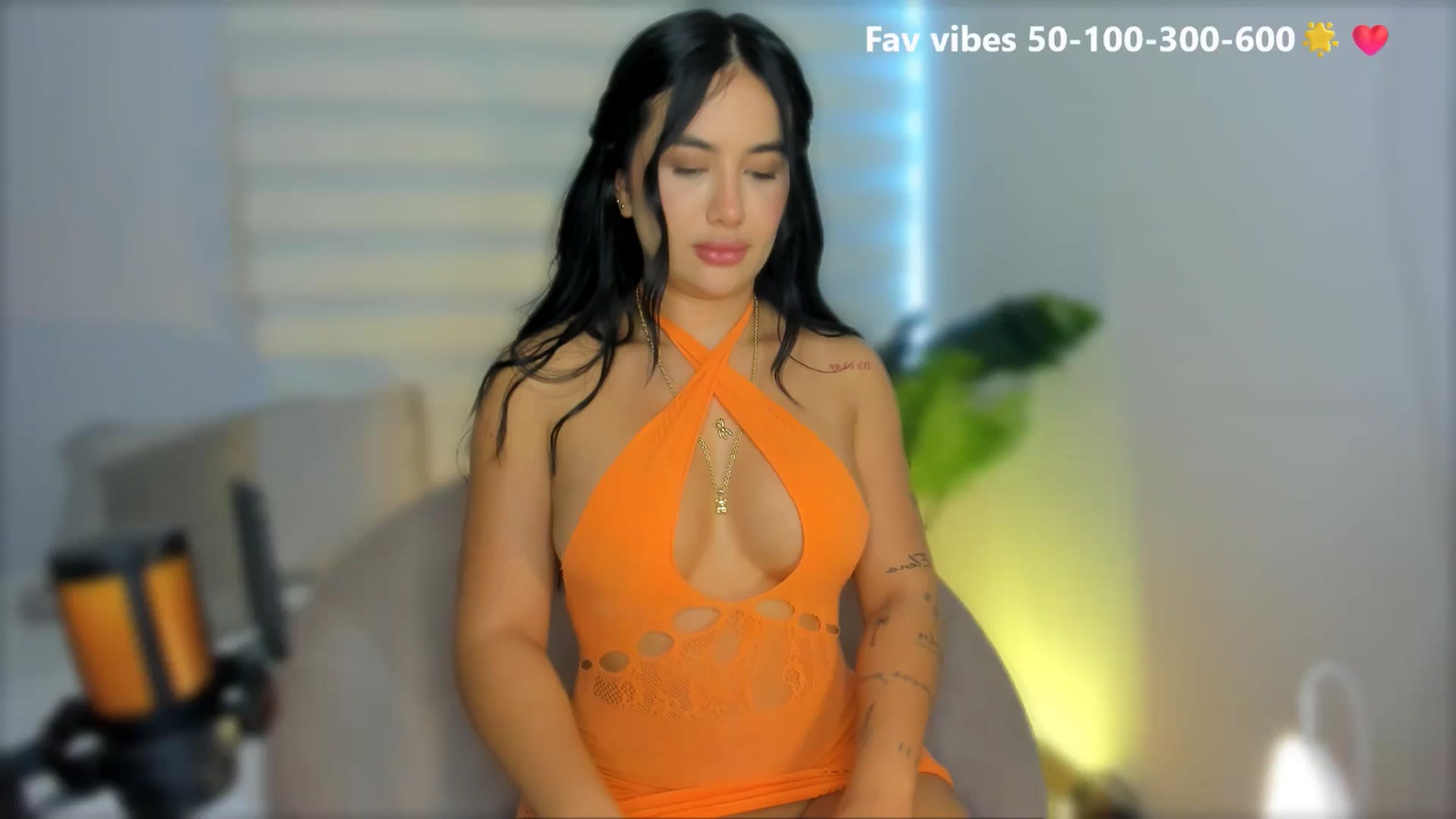 Gallery image thumbnail from Caro_Cano's myfreecams stream on, 05/28/2025, 17:00 image 11 of 20