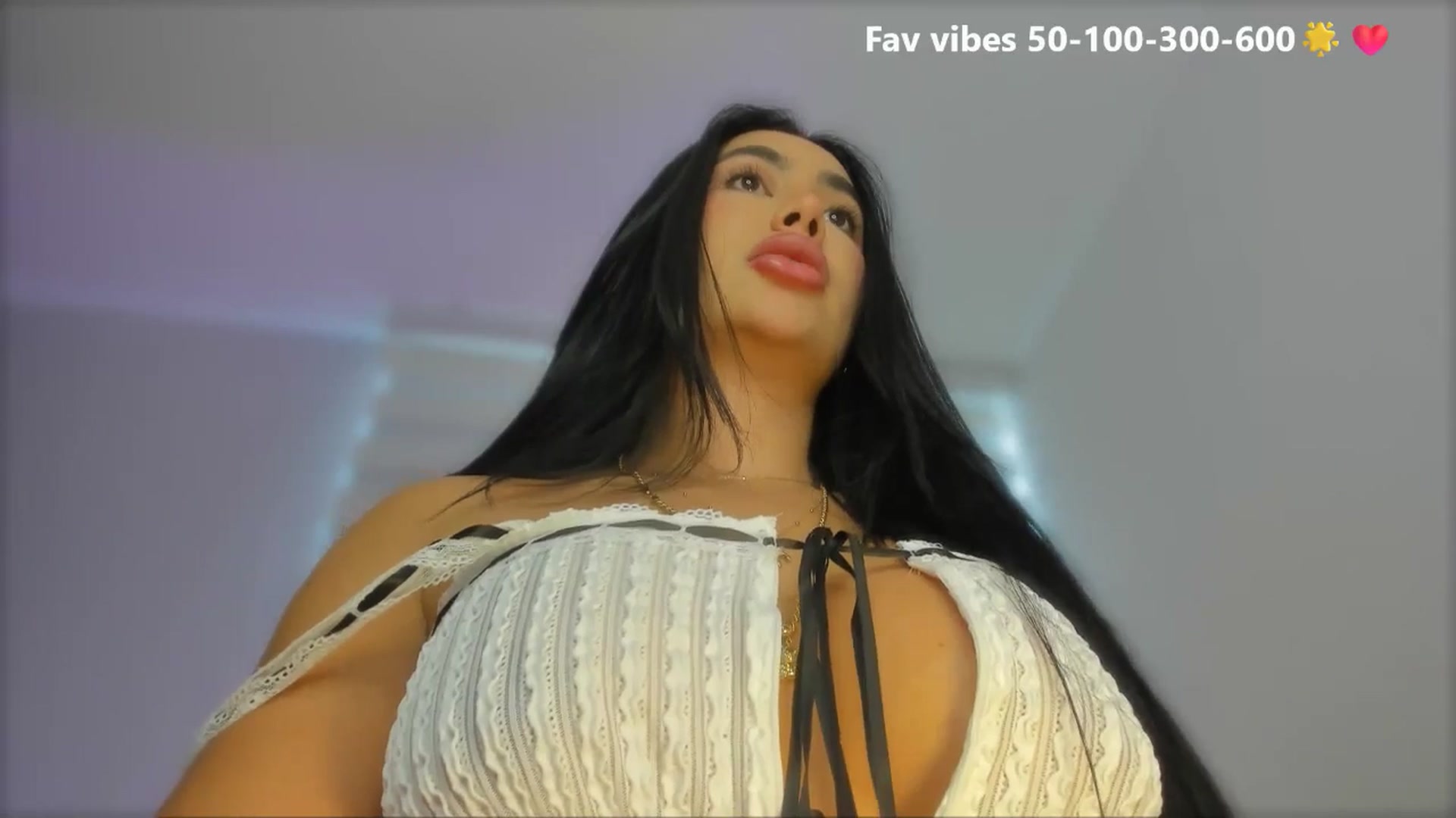 Gallery image thumbnail from Caro_Cano's myfreecams stream on, 05/30/2025, 16:19 image 2 of 20