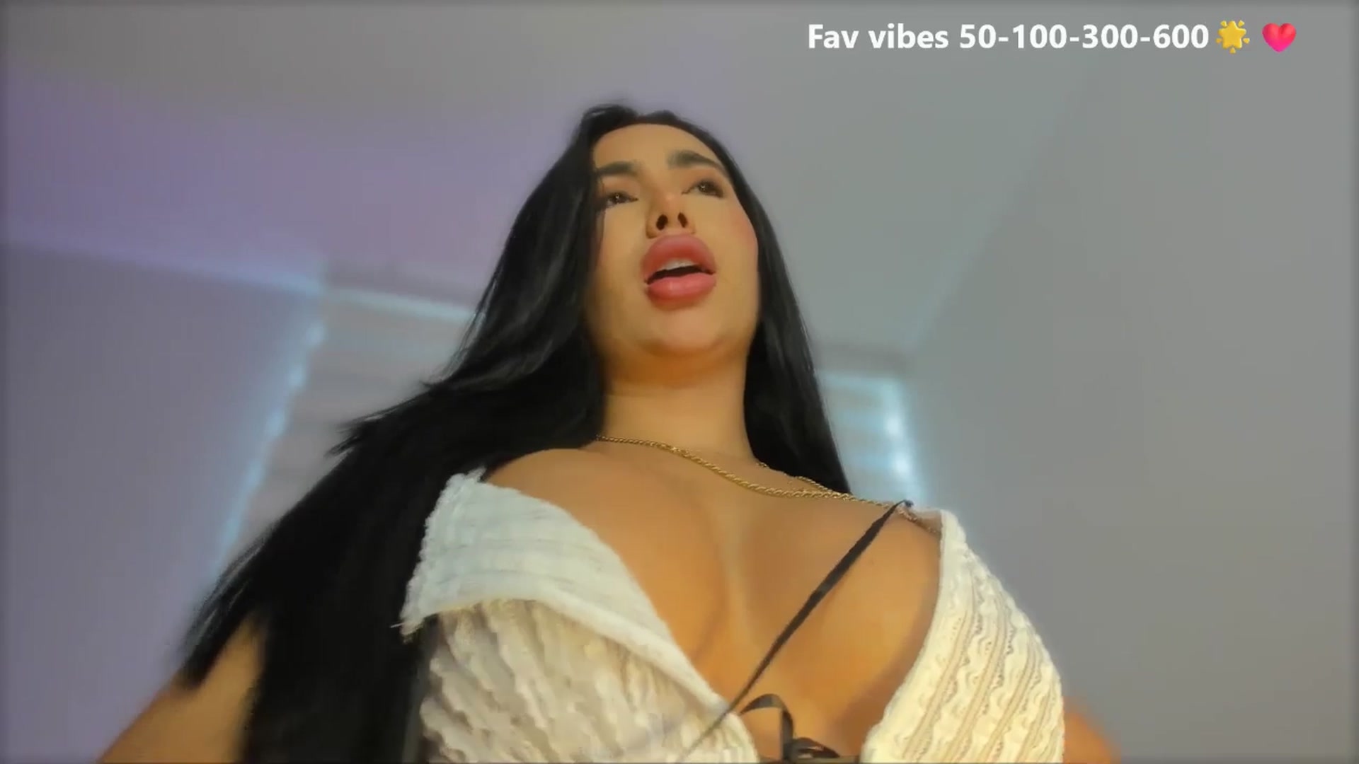 Gallery image thumbnail from Caro_Cano's myfreecams stream on, 05/30/2025, 16:19 image 5 of 20