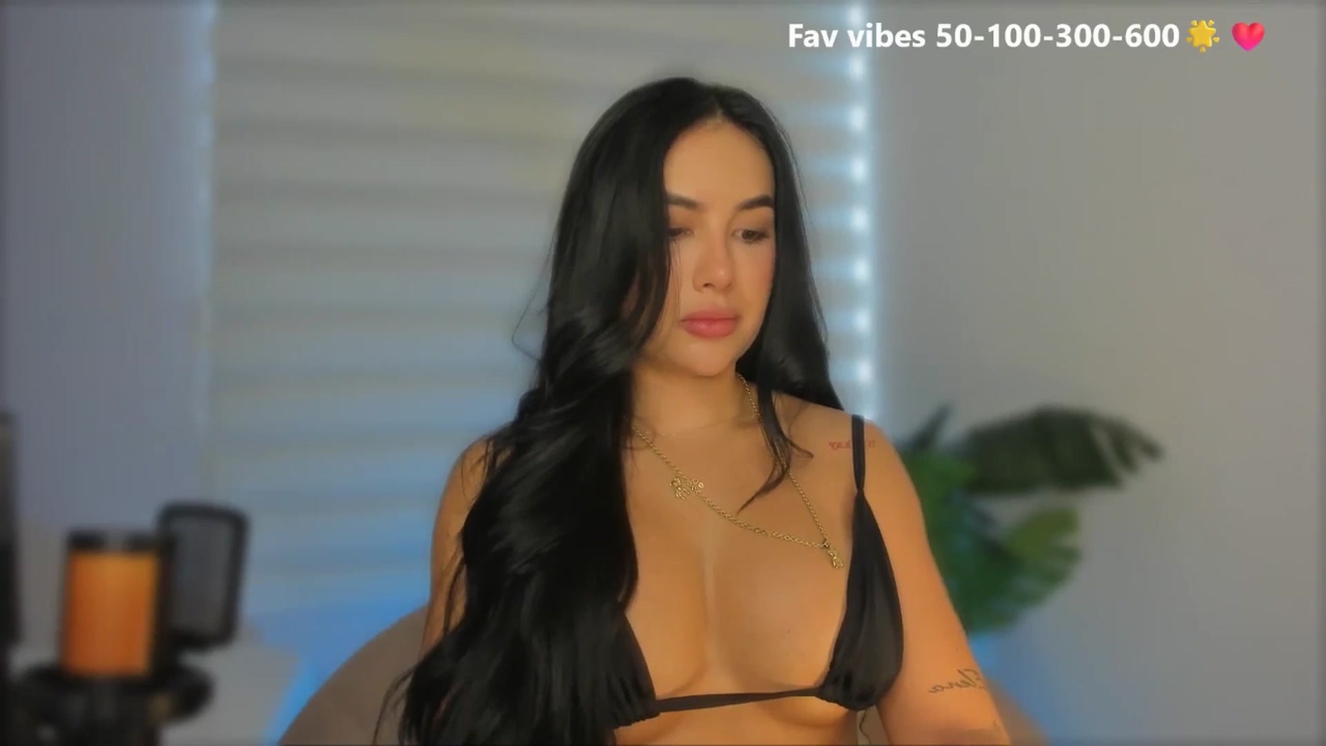 Gallery image thumbnail from Caro_Cano's myfreecams stream on, 06/01/2025, 16:29 image 3 of 20