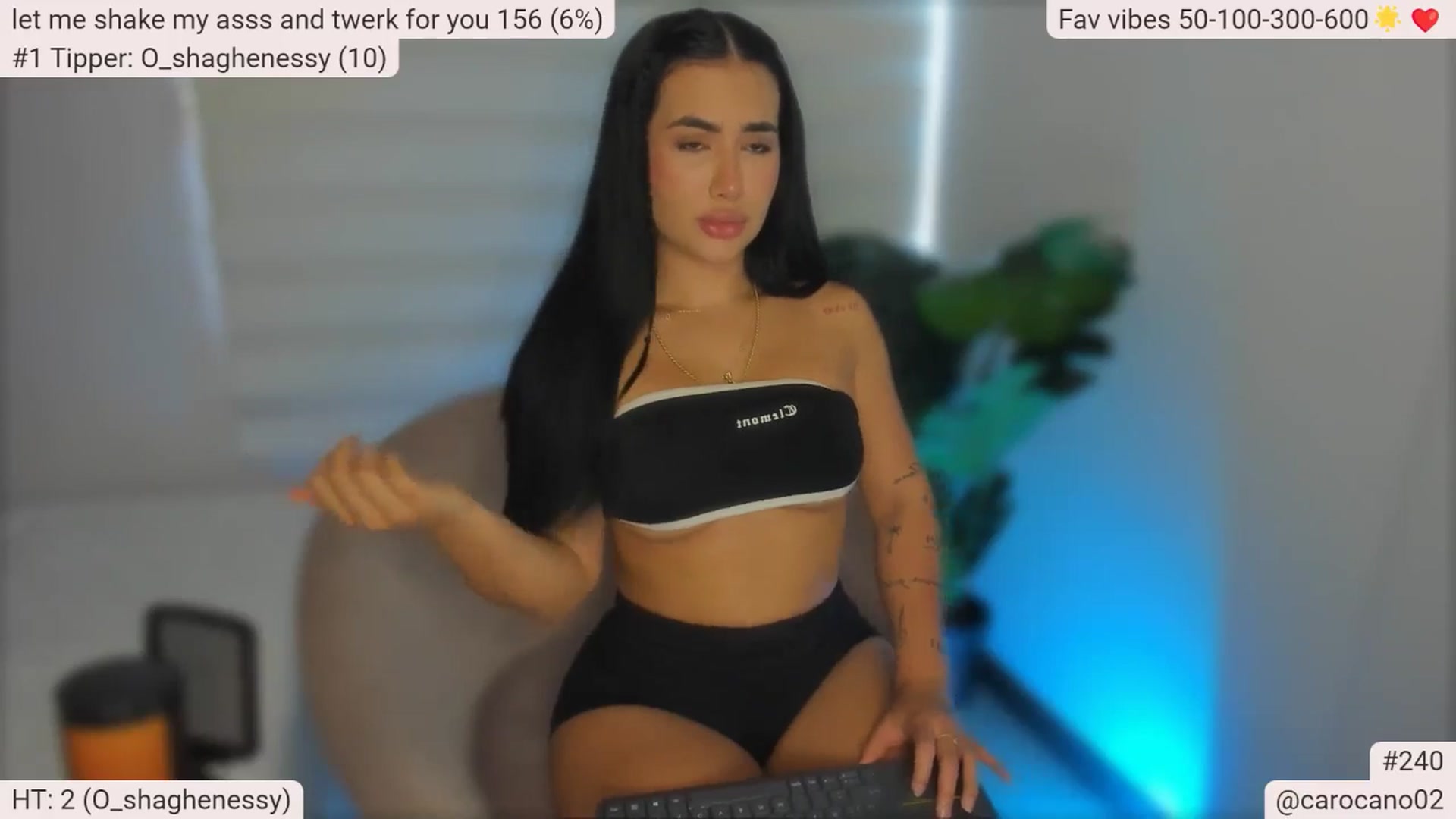 Gallery image thumbnail from Caro_Cano's myfreecams stream on, 06/03/2025, 15:59 image 12 of 20