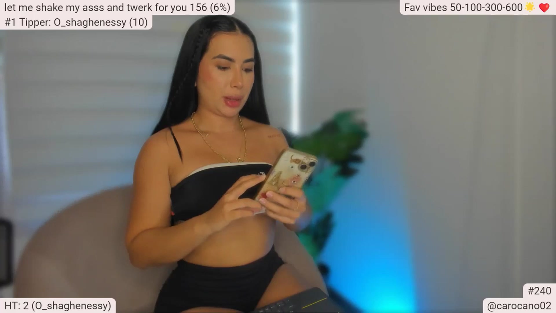 Gallery image thumbnail from Caro_Cano's myfreecams stream on, 06/03/2025, 15:59 image 11 of 20
