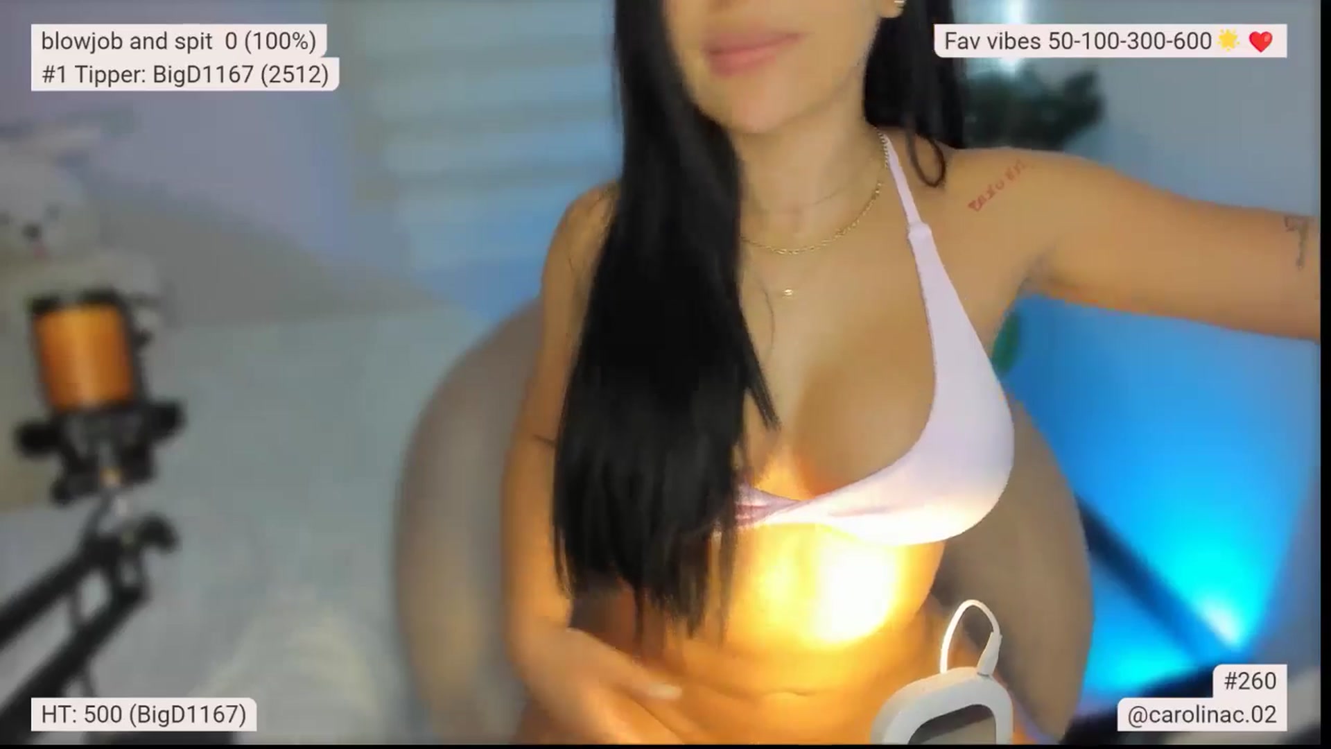 Gallery image thumbnail from Caro_Cano's myfreecams stream on, 06/10/2025, 18:53 image 14 of 20