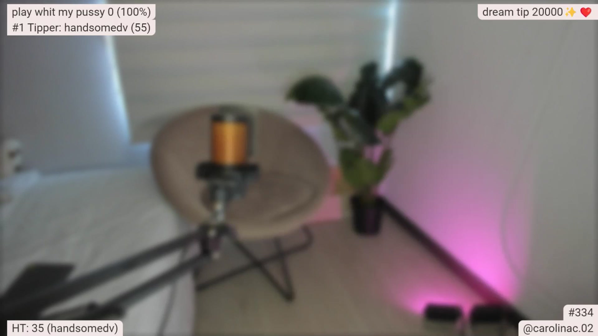 Gallery image thumbnail from Caro_Cano's myfreecams stream on, 06/15/2025, 15:45 image 10 of 20