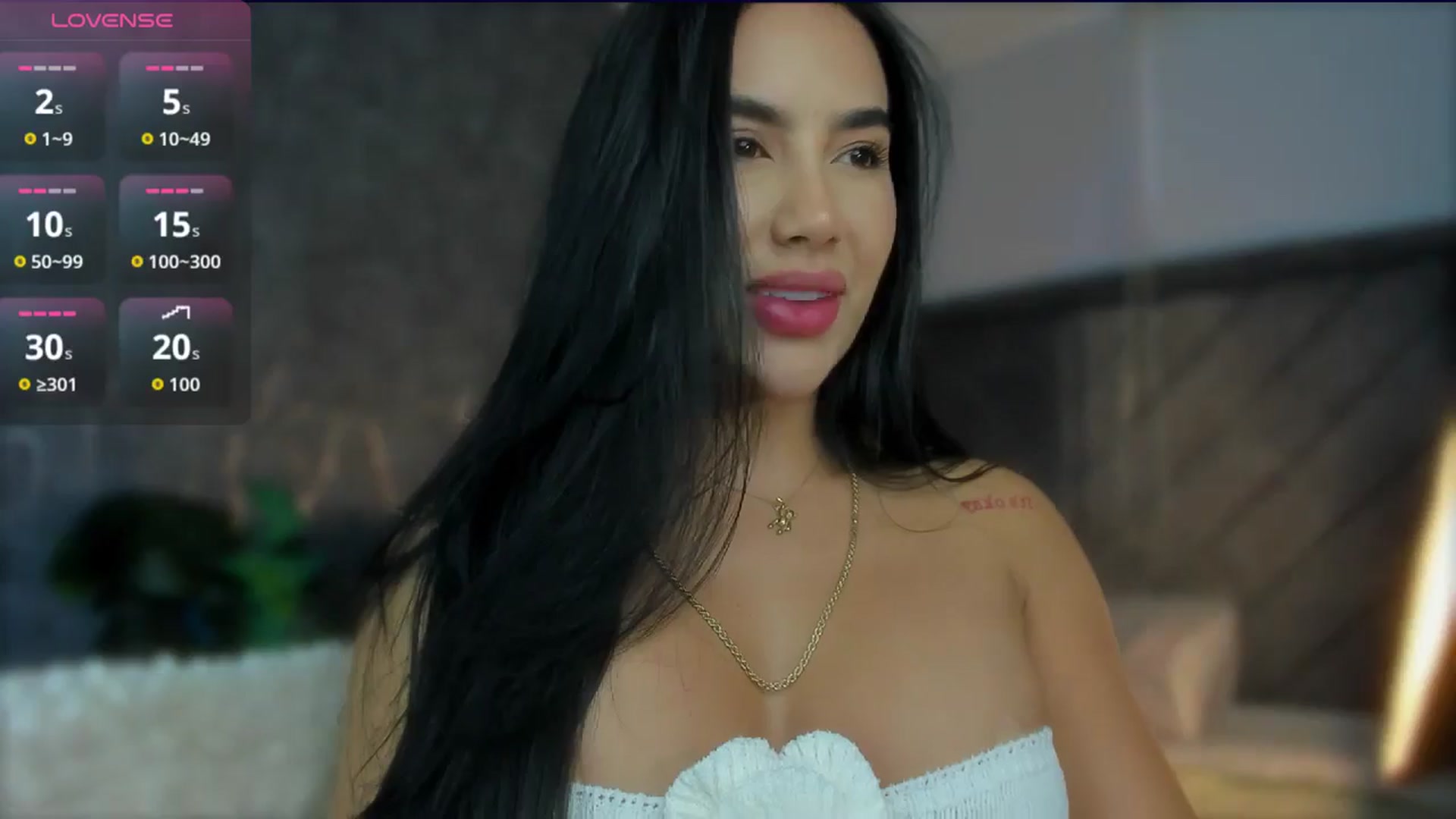 Gallery image thumbnail from Caro_Cano's myfreecams stream on, 04/05/2026, 15:23 image 2 of 20