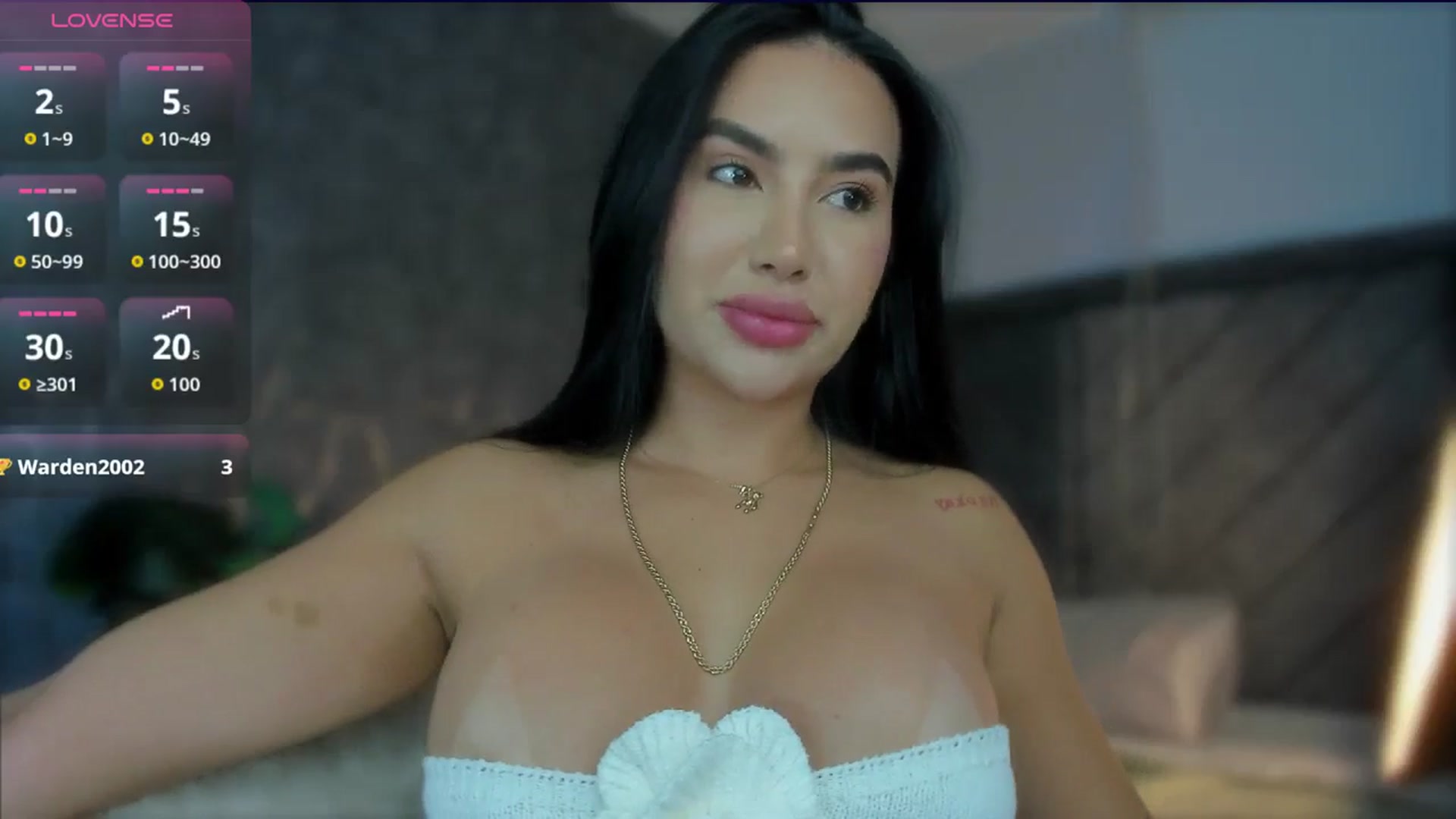 Gallery image thumbnail from Caro_Cano's myfreecams stream on, 04/05/2026, 15:23 image 10 of 20