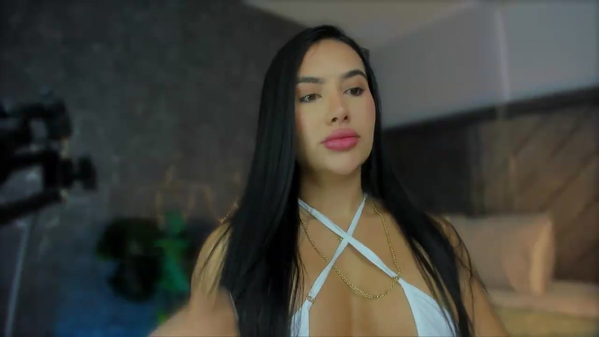 Gallery image thumbnail from Caro_Cano's myfreecams stream on, 04/22/2026, 17:05 image 10 of 20