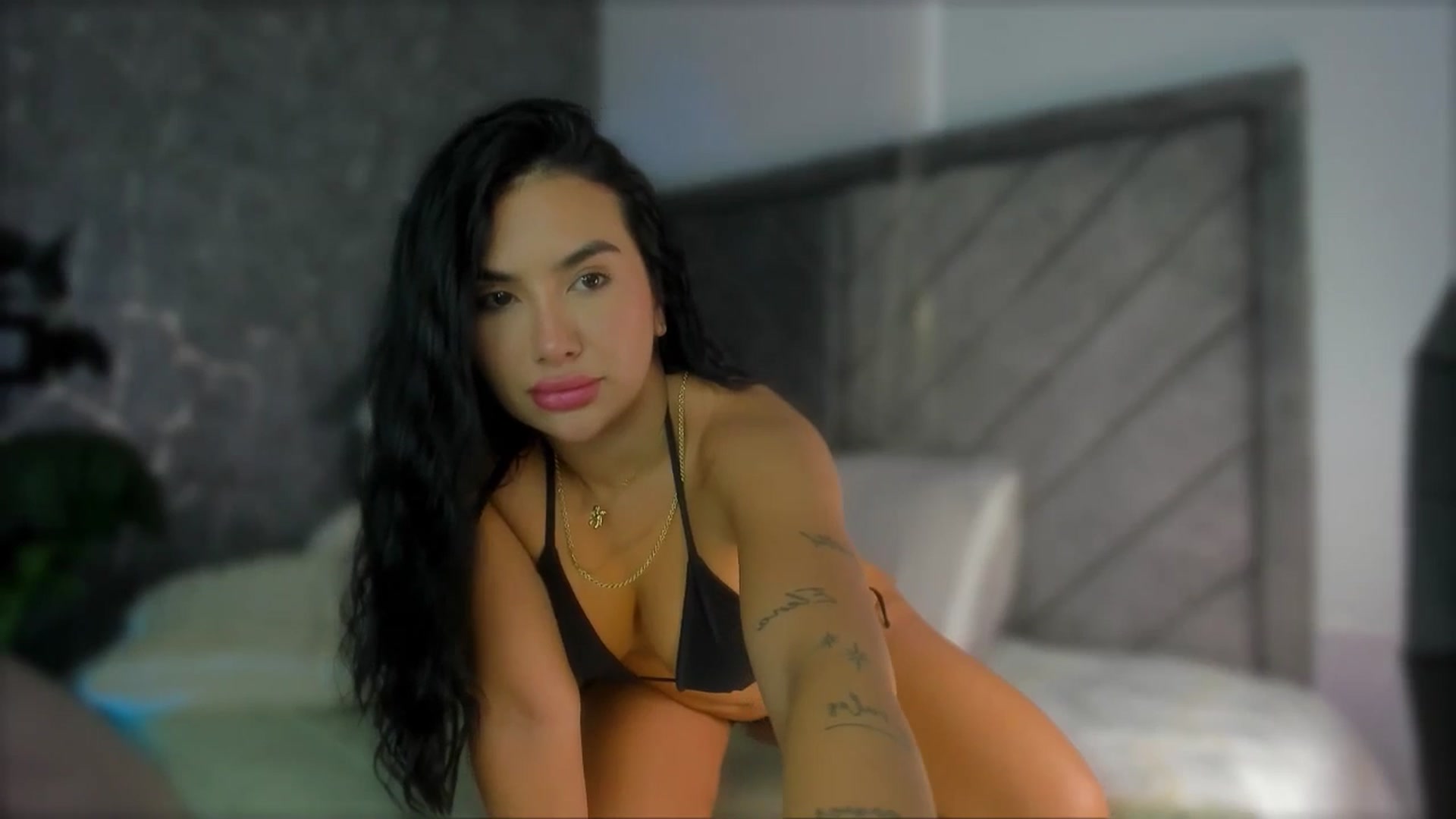 Gallery image thumbnail from Caro_Cano's myfreecams stream on, 05/01/2026, 18:09 image 12 of 20