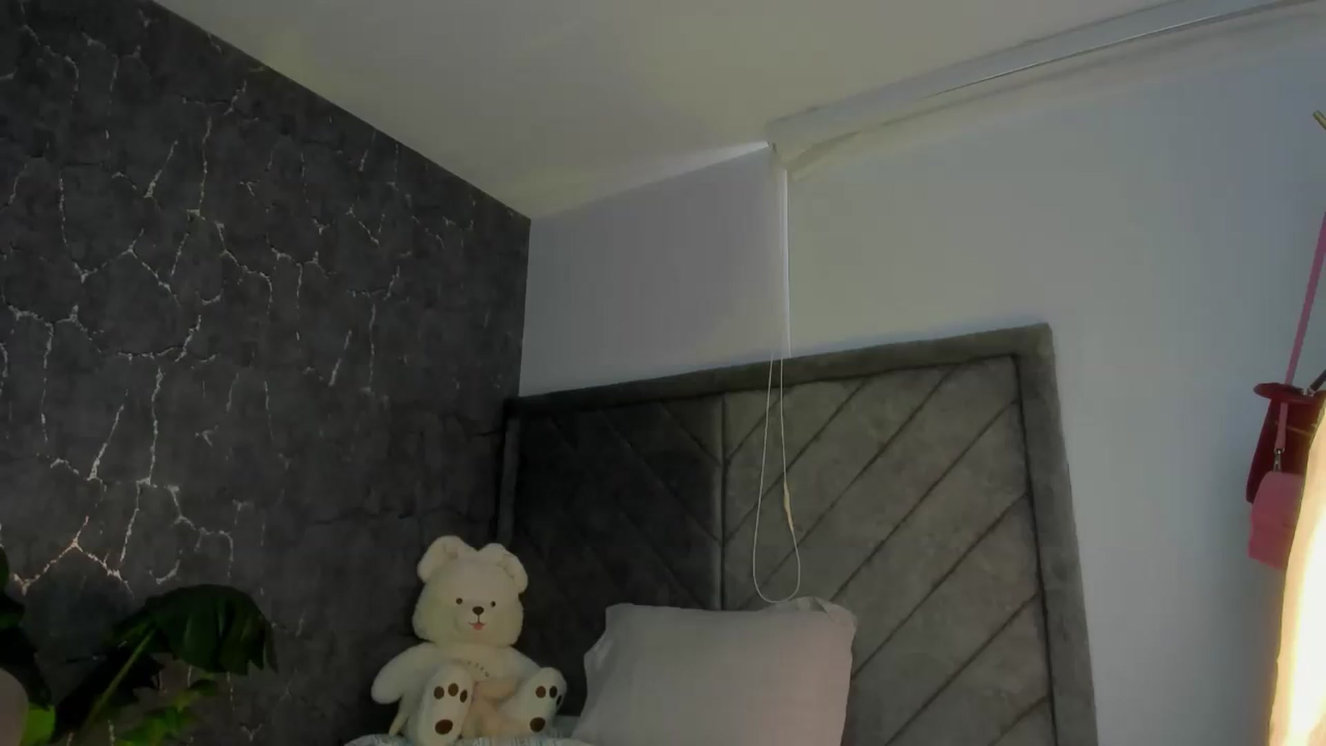 Gallery image thumbnail from Caro_Cano's myfreecams stream on, 05/14/2026, 17:25 image 9 of 20