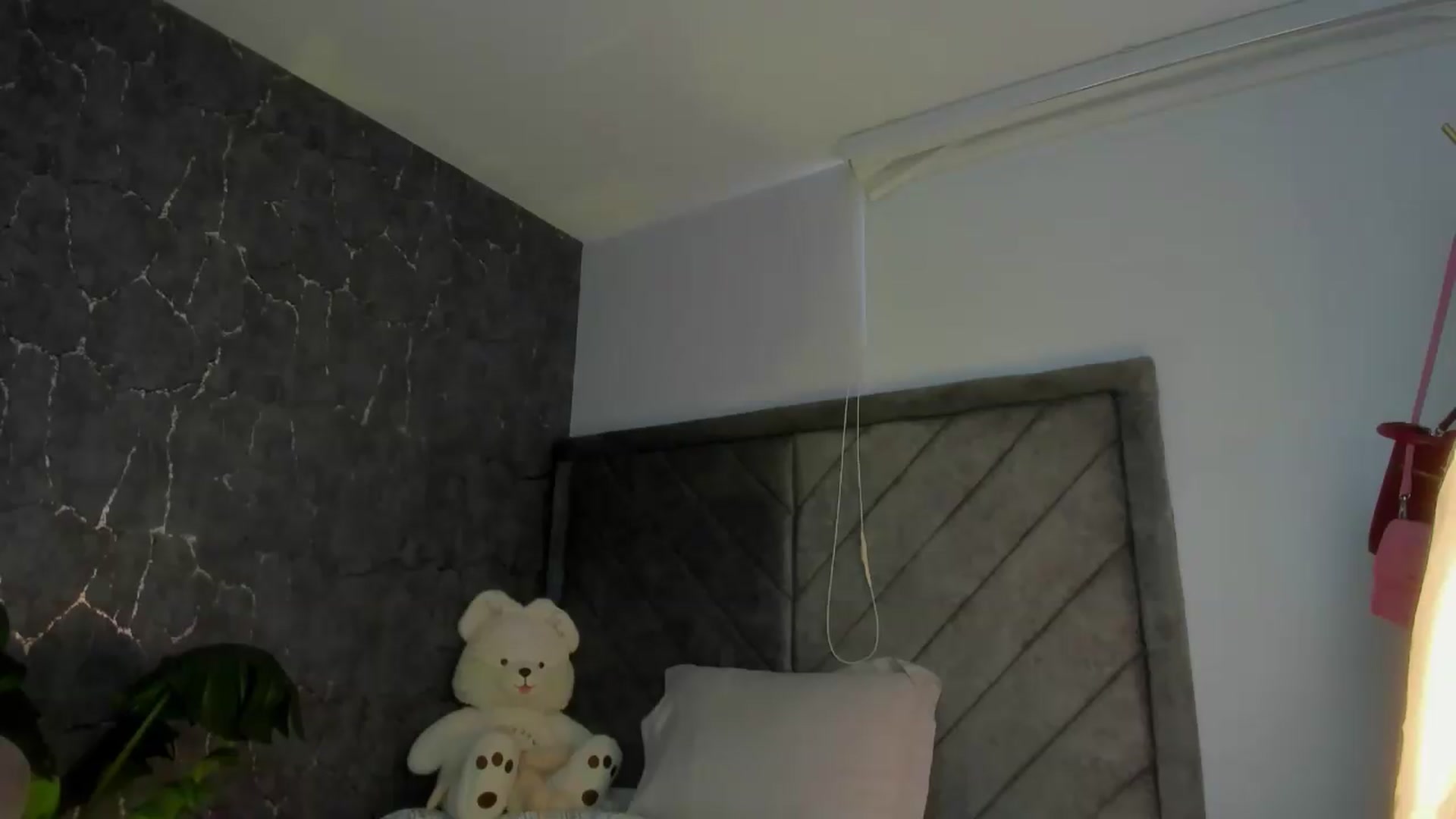 Gallery image thumbnail from Caro_Cano's myfreecams stream on, 05/14/2026, 17:25 image 13 of 20