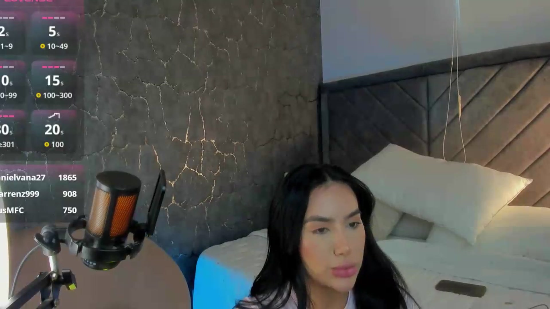 Gallery image thumbnail from Caro_Cano's myfreecams stream on, 06/11/2026, 20:18 image 11 of 20