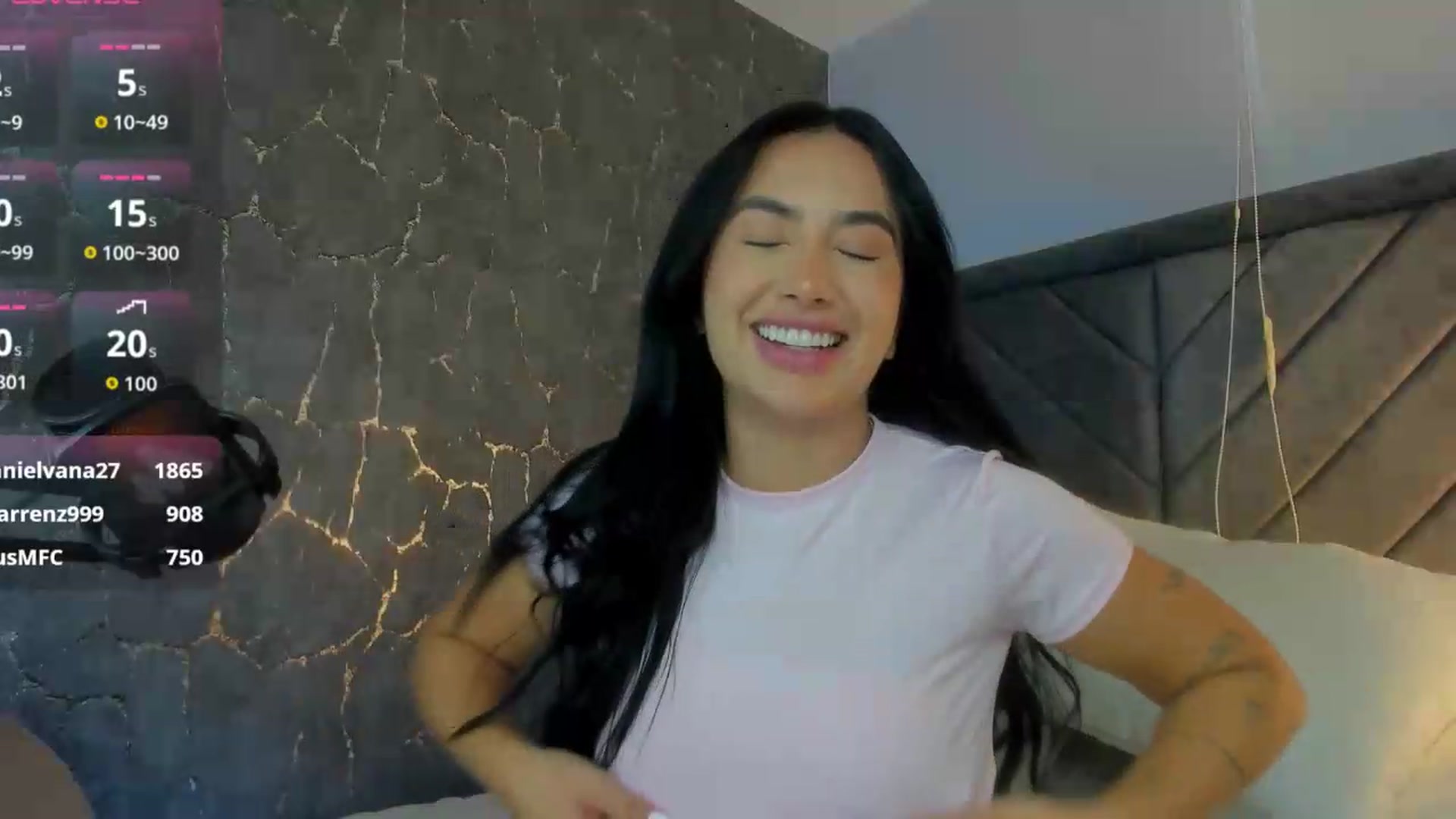 Gallery image thumbnail from Caro_Cano's myfreecams stream on, 06/11/2026, 20:18 image 7 of 20