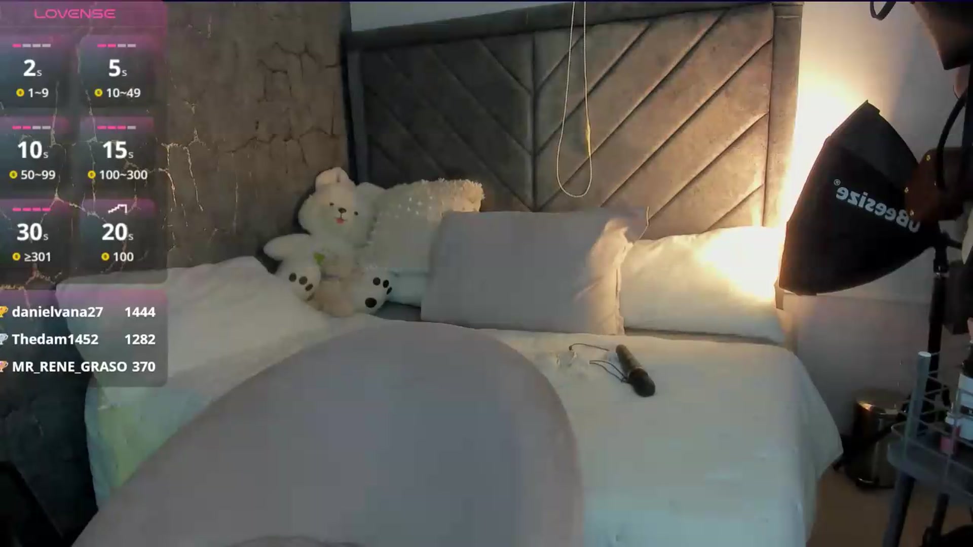 Gallery image thumbnail from Caro_Cano's myfreecams stream on, 06/22/2026, 16:35 image 12 of 20
