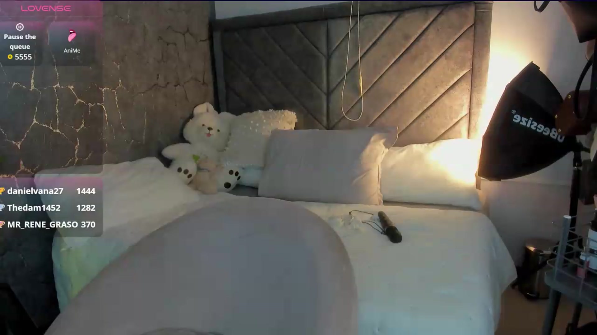 Gallery image thumbnail from Caro_Cano's myfreecams stream on, 06/22/2026, 16:35 image 13 of 20