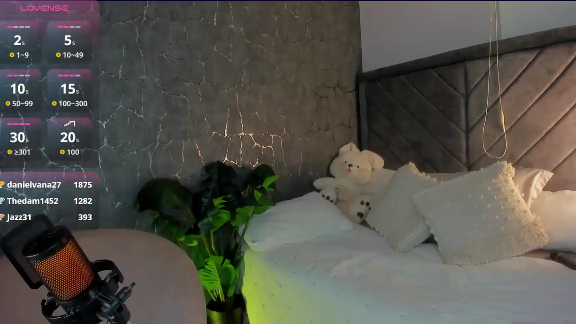 Gallery image thumbnail from Caro_Cano's myfreecams stream on, 06/23/2026, 02:13 image 11 of 20